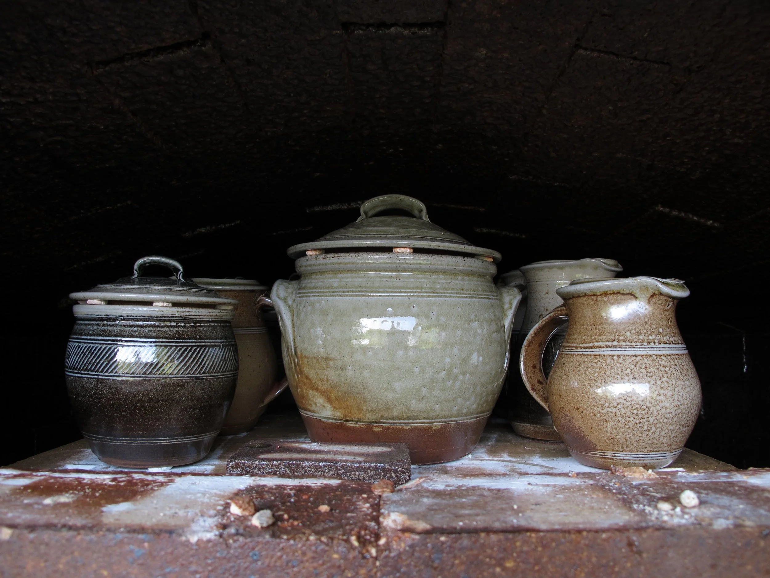 pots in kiln.jpg