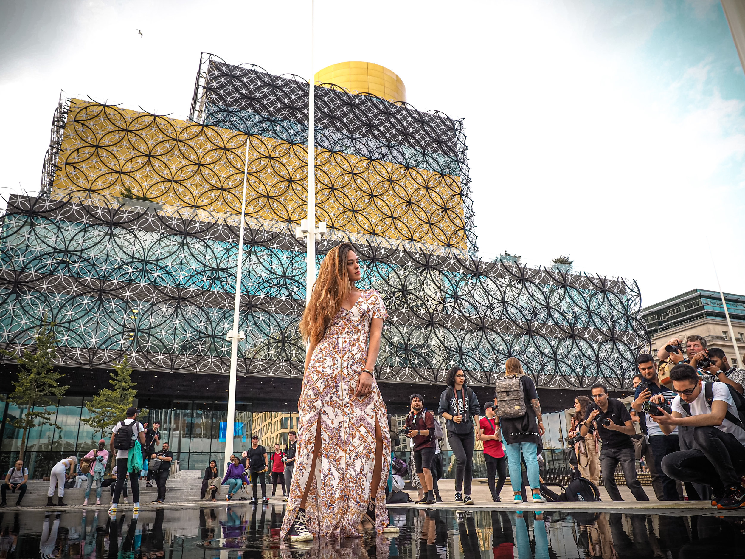 Shionead in front the Birmingham library