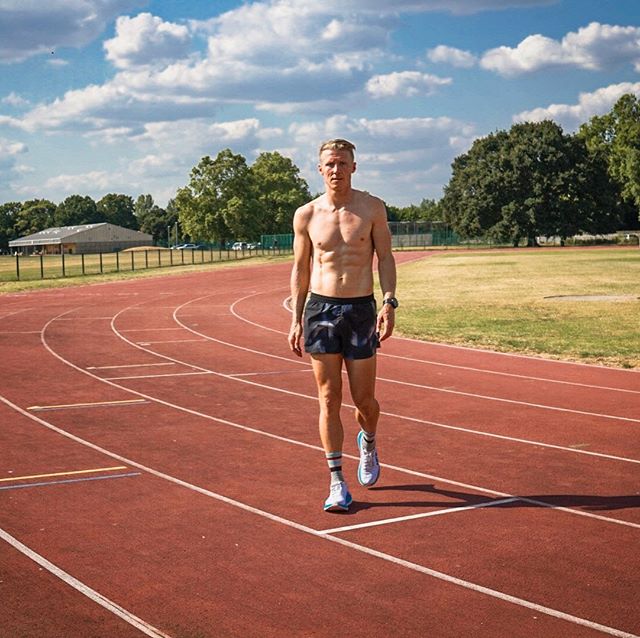 Name one thing harder than a track session...?! 5x 300
4x 400
2x 500
Rest between reps 1 min. Rest between the sets was as long as it took me to get back on my feet and want to do the next set. 
Building an engine is fun, but damn is it hard. 
Upload