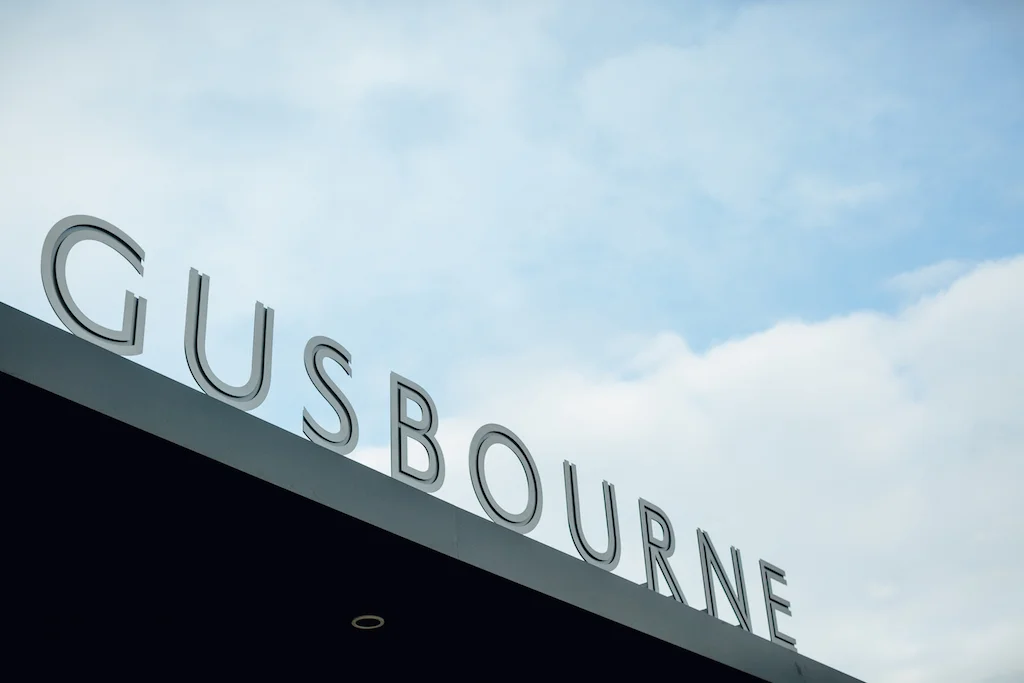 GusbourneSign.jpg