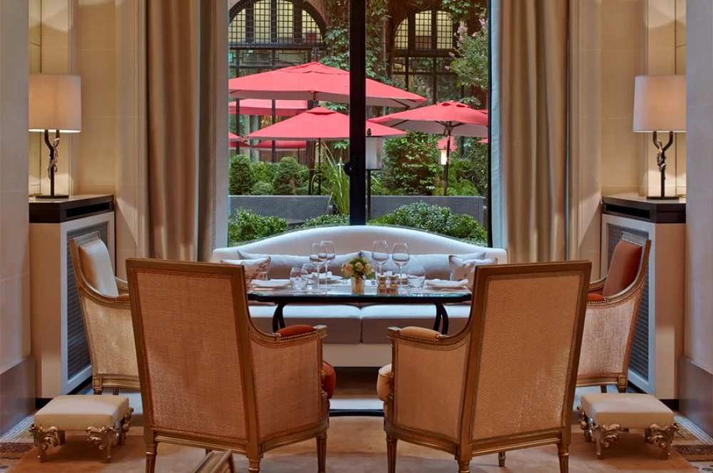 01-Grand Spaces of Paris.jpg