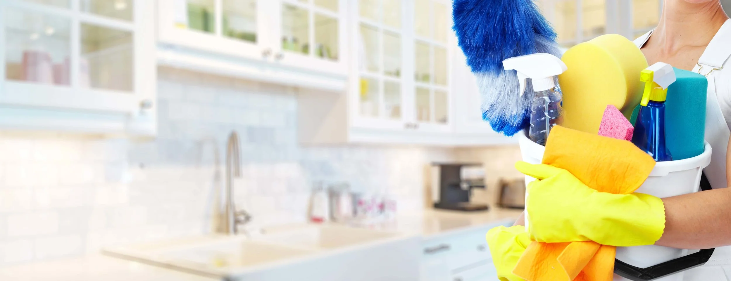 cleaning_person-min[1].jpeg