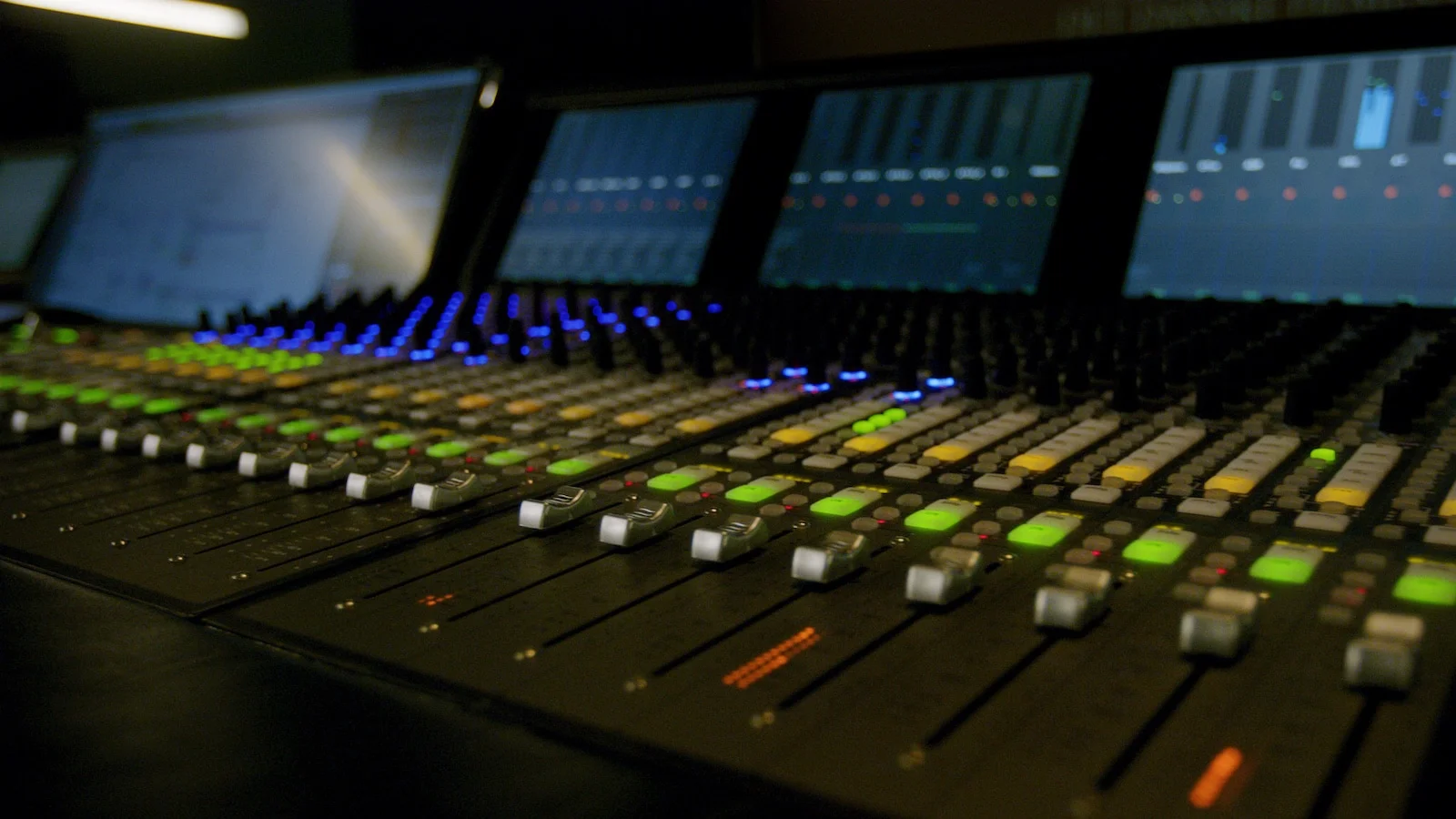 tonbuero_sounddesign_nuendo_protools_tonschnitt_berlin_kino_film_tv.jpg