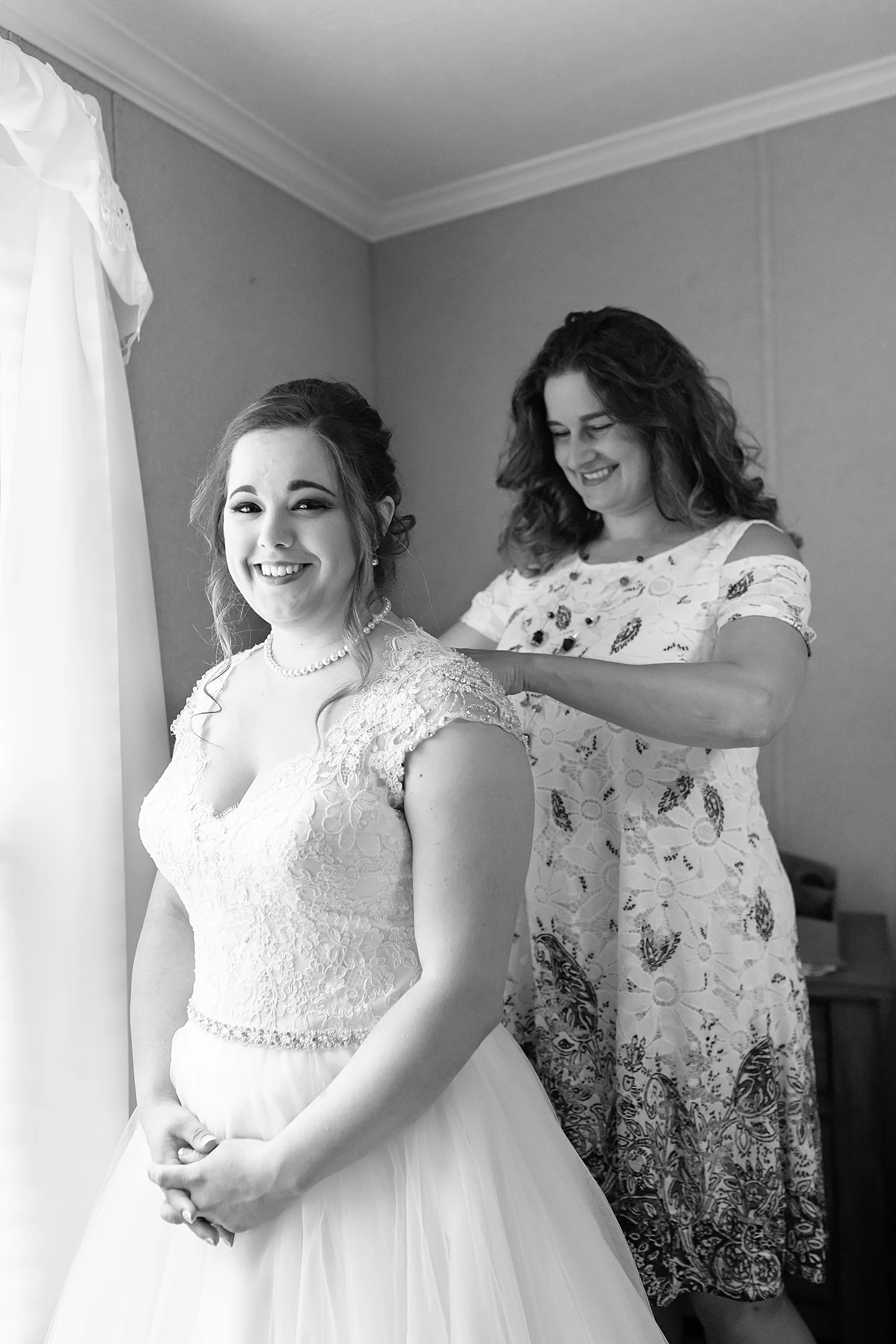 Intimate Spring Virginia Wedding Photo_0836.jpg