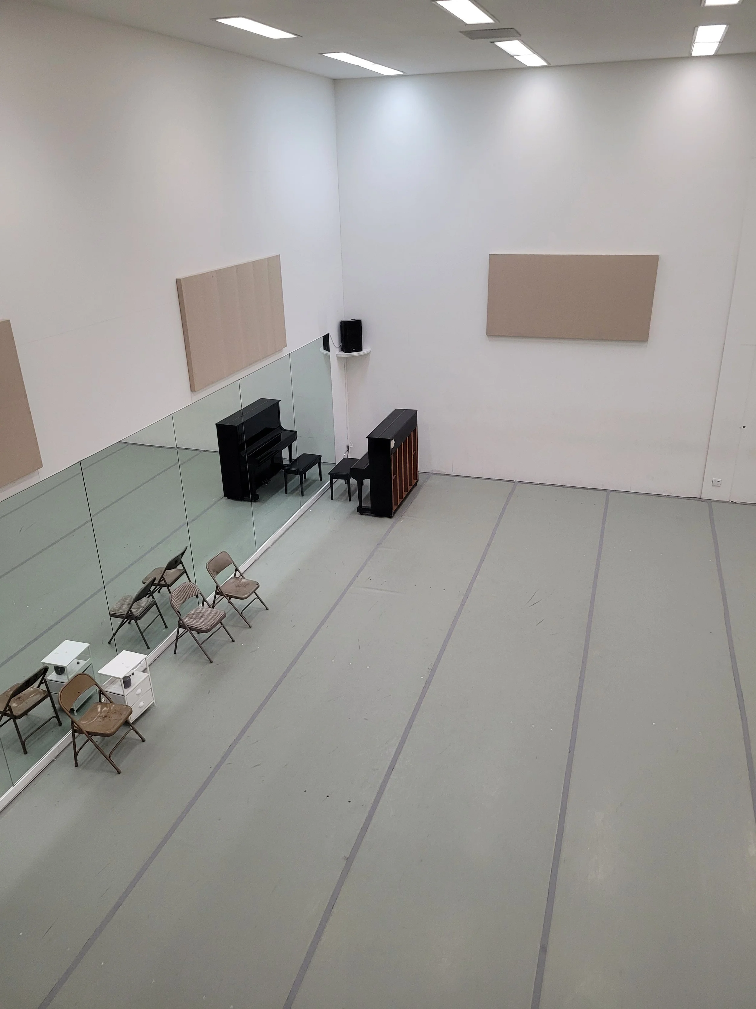 Studio 1 Upstairs 1.jpg