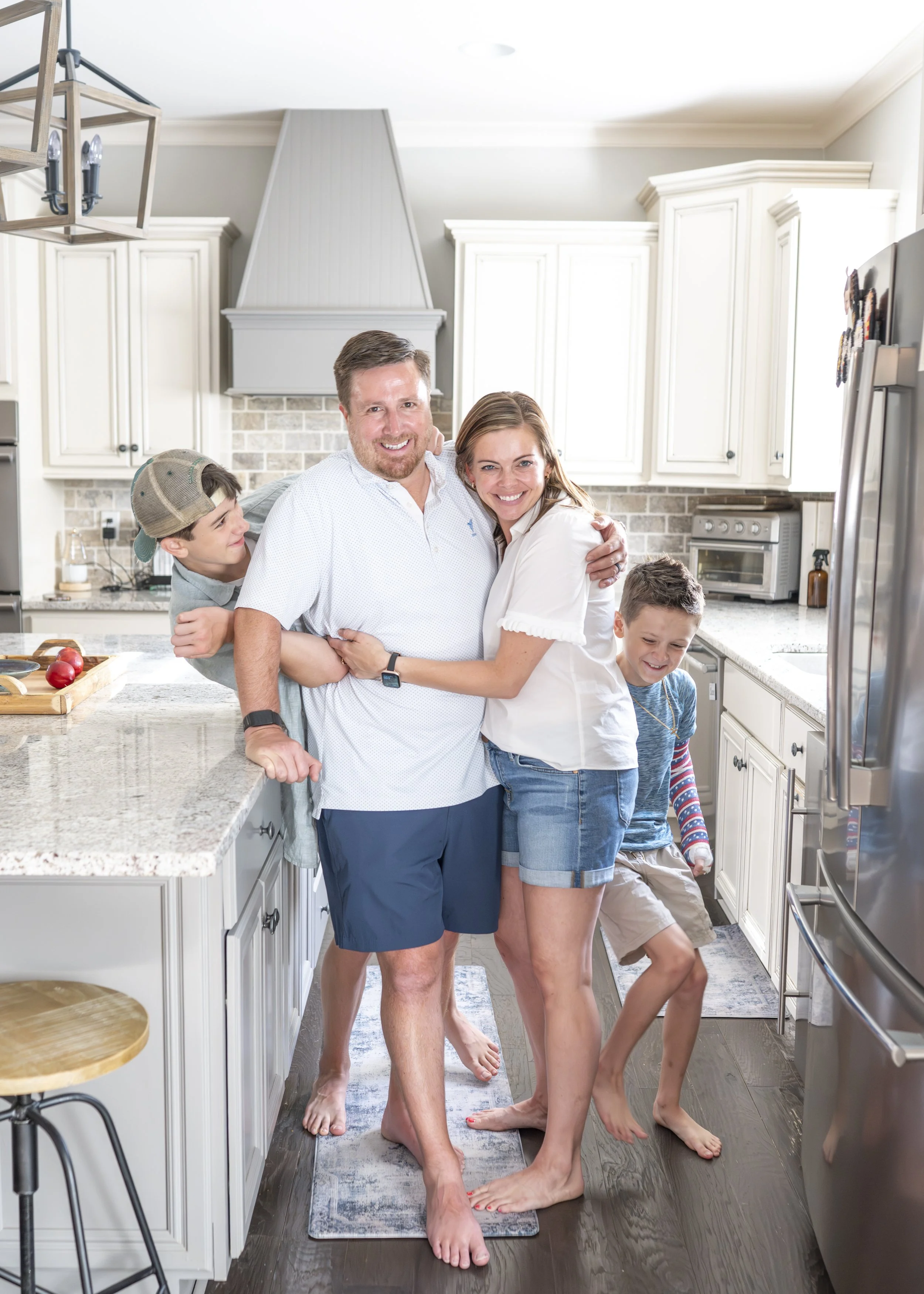 family photographer Helena AL, lifestyle family photos, family photographer near me