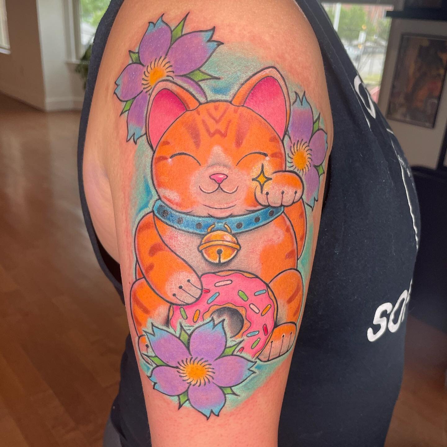 Lucky cat I made today 

#luckycat #dohnuts #colorfulltattoo #cute #flowers