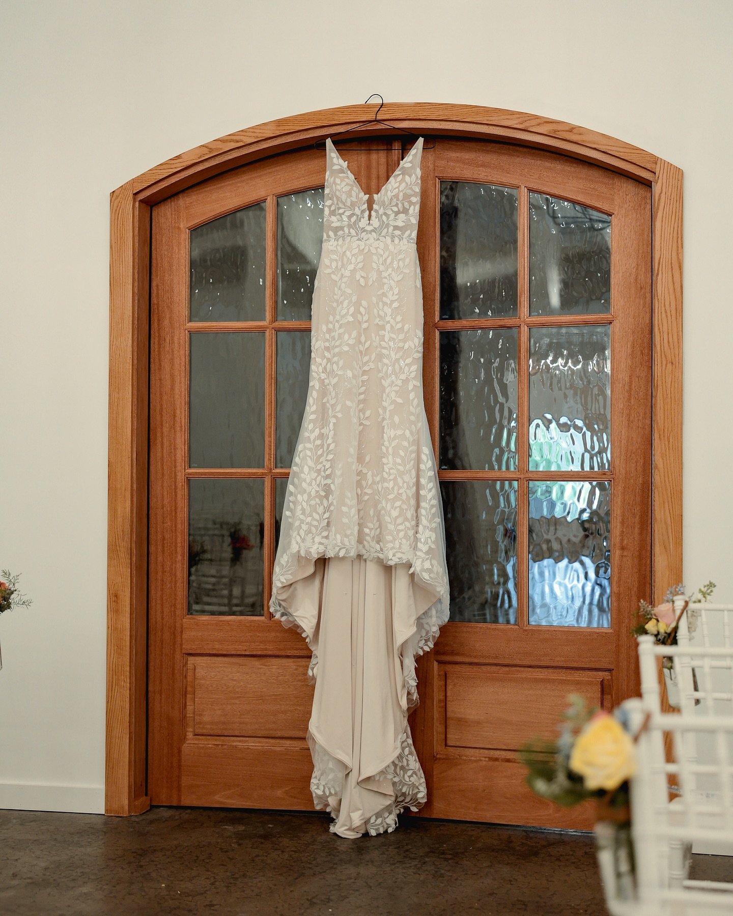 Our Sip &amp; See Showcase is just two weeks away, and it&rsquo;s going to be an unforgettable day! Enjoy wine, appetizers, a fully staged tour of our venue, and meet 23 incredible vendors ready to bring your wedding vision to life. ✨
Plus&mdash;we&r
