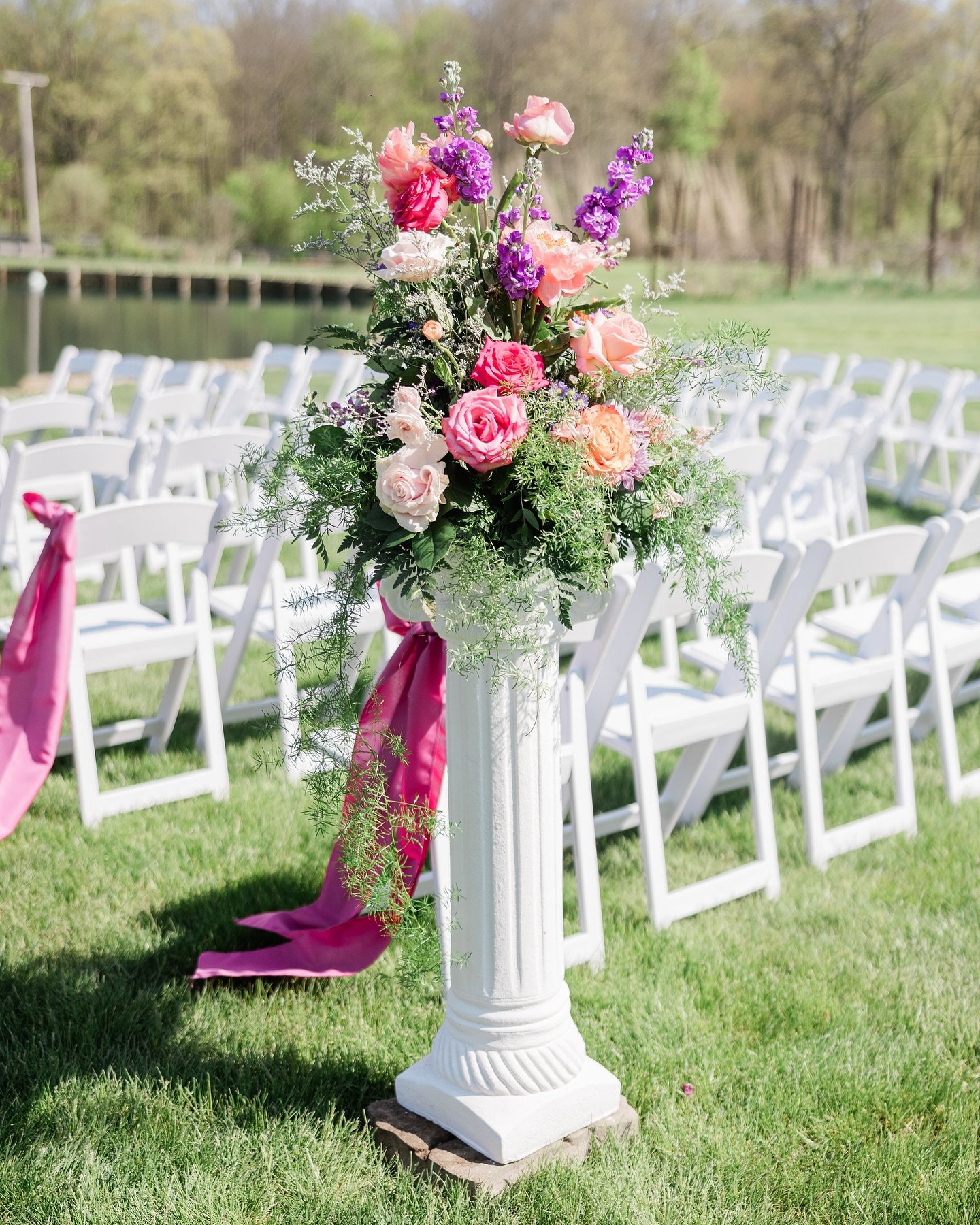 It&rsquo;s the pink bows for me 🎀 

📸 @tracylynn.photo 

.

.

#wedding #weddingday #weddingphotography #weddinginspiration #weddingplanner #weddingseason #bows #2025bride #2026bride