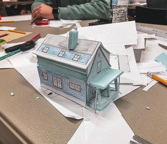 The students of @acerhodeisland had their first experience using a hot wire foam cutter to make models of the @sidehustlehouse 
We really liked this students model who built out the porch, added a chimney and later added details around the windows.

