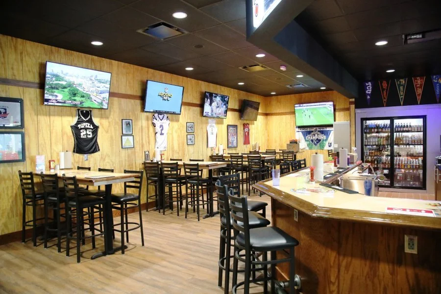 Wings Etc. Topeka Lends A Helping Hand During The Holidays