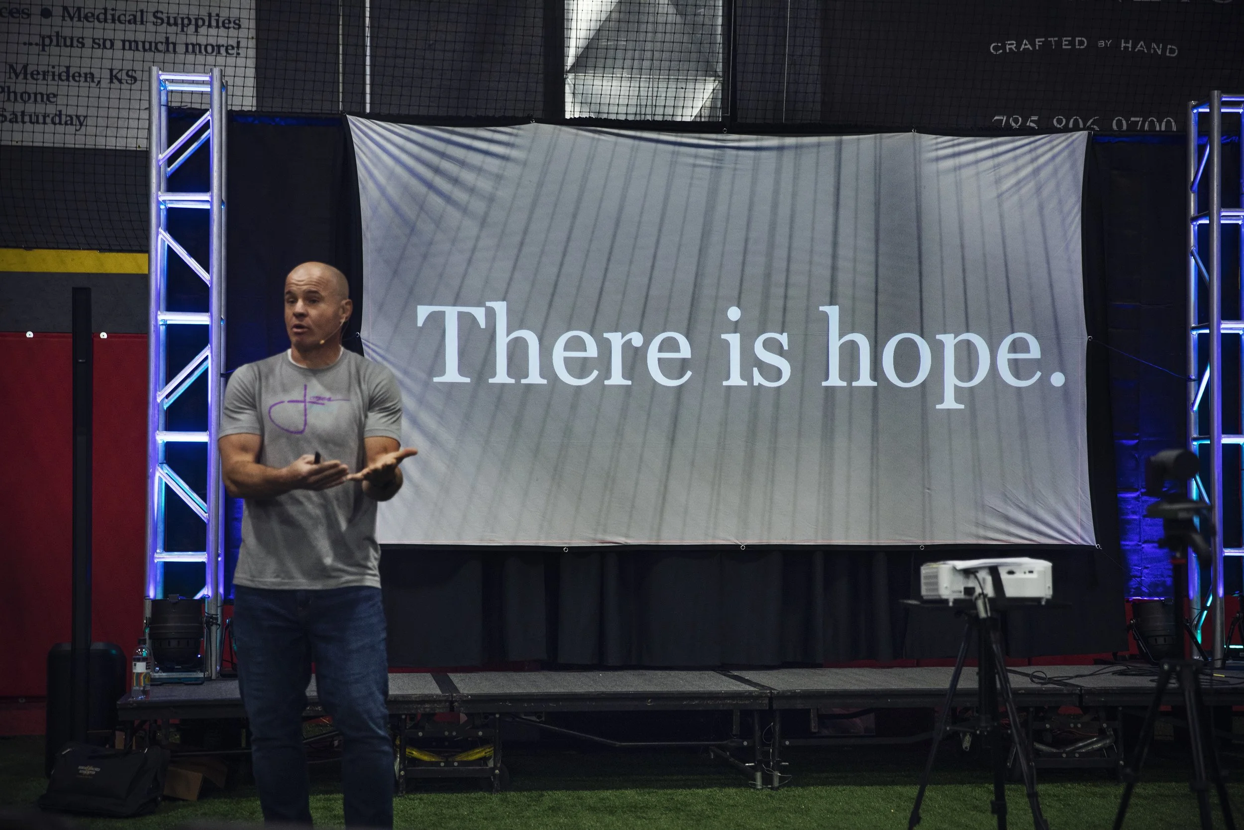Jones Project Speaker Shares Mental Health Hope with Mammoth, School Administrators 