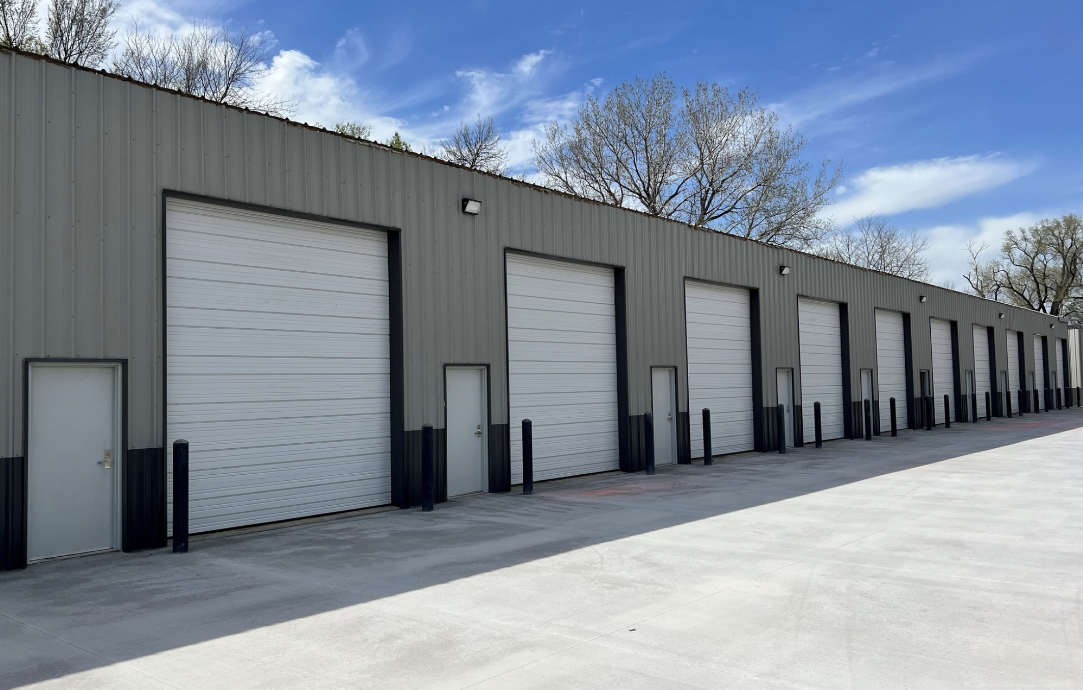 Contractors Garage Celebrates Grand Opening