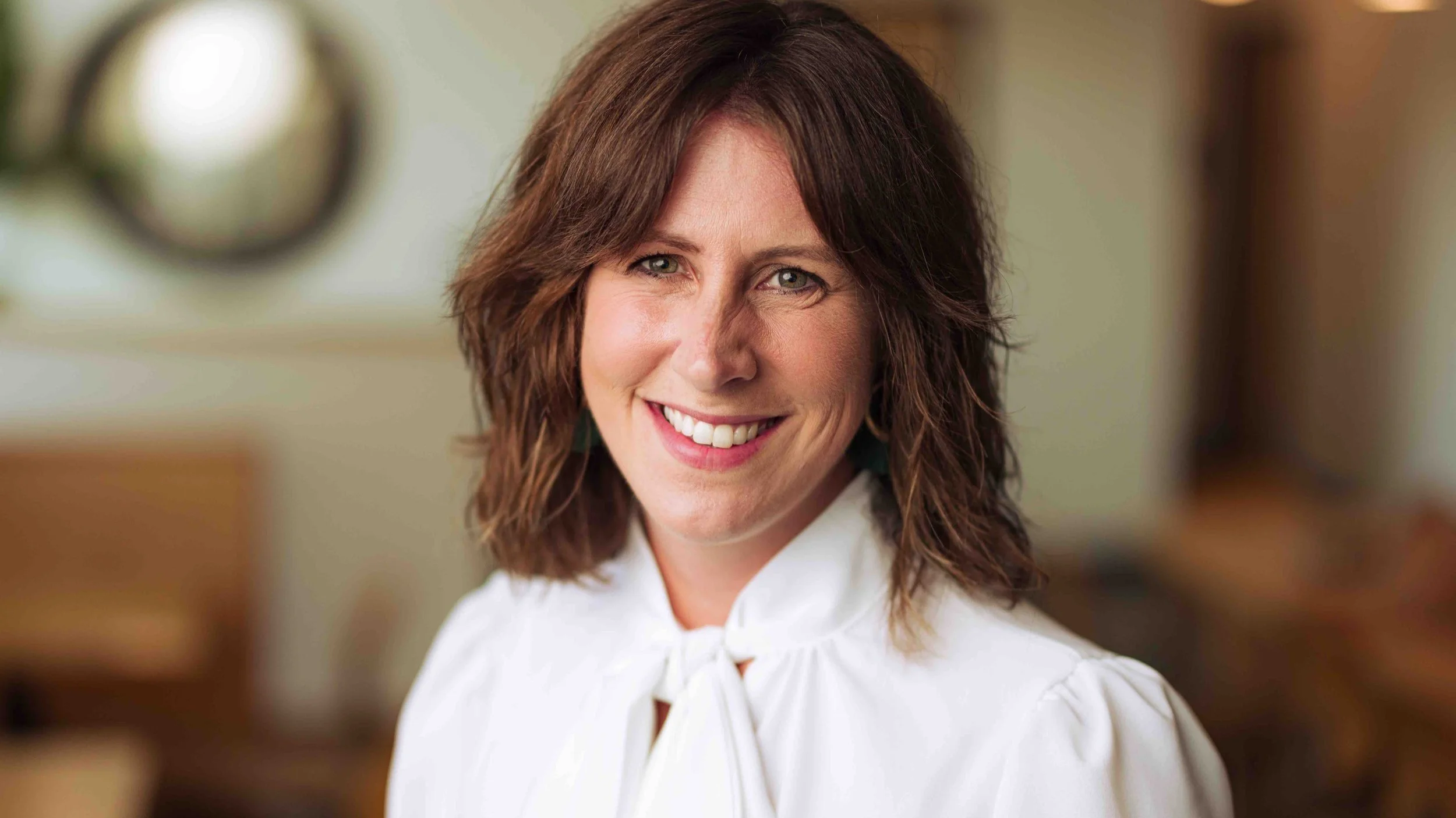 20 Under 40 | LINDSAY ROBERTS