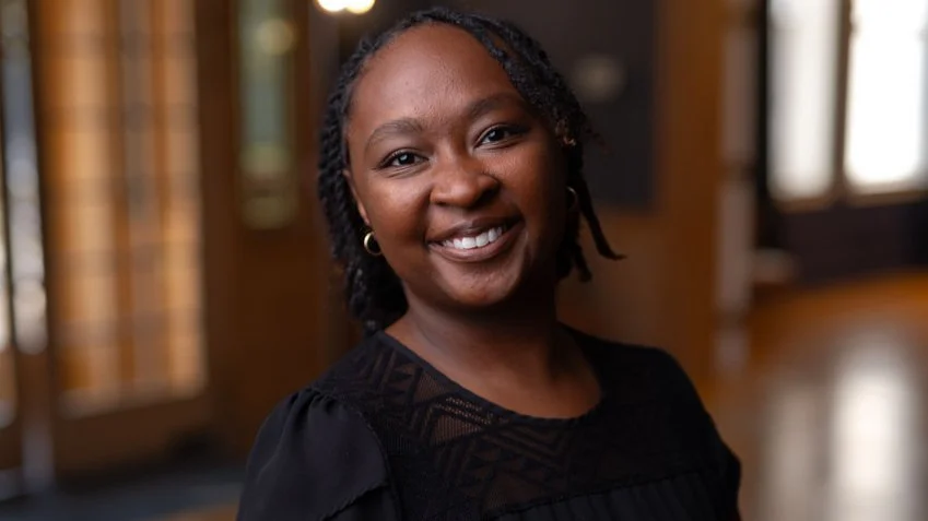 ABRIONA MARKHAM | 20 Under 40