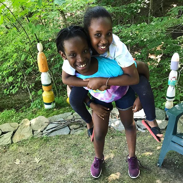 ✨ FRIENDSHIP ✨ Our small size supports campers in developing strong connections immediately upon arriving at camp ❤️ .
.
.
.
.
.
.
.
.
.

#growingroutes #mainesummercamps #newfriends #summercamp #daycamp #overnightcamp #mainesummer #mainelakes #maine