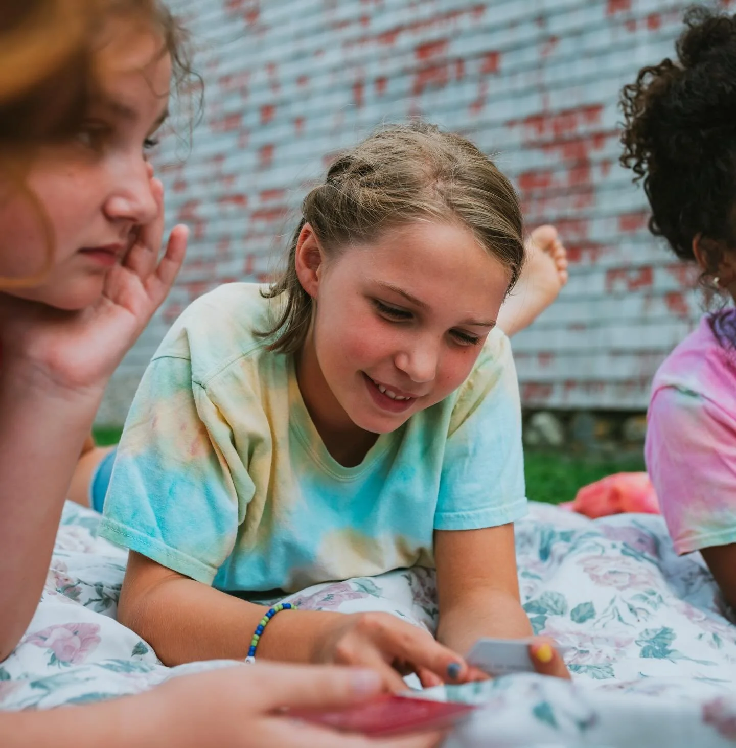 Interested in camp but cost feels like a barrier? We have financial aid available to help!

Visit our website to apply or reach out to info@growingroutes.org to start a conversation 💛