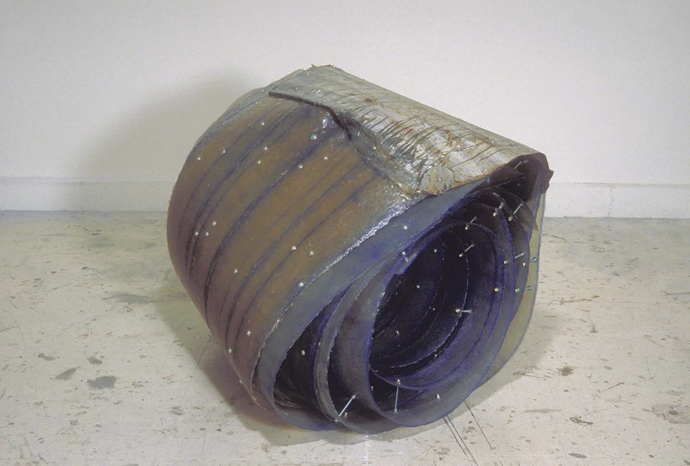 Upturn, 37" x 45" x 36", fiberglass, corrugated metal, fasteners, pigment, 1987