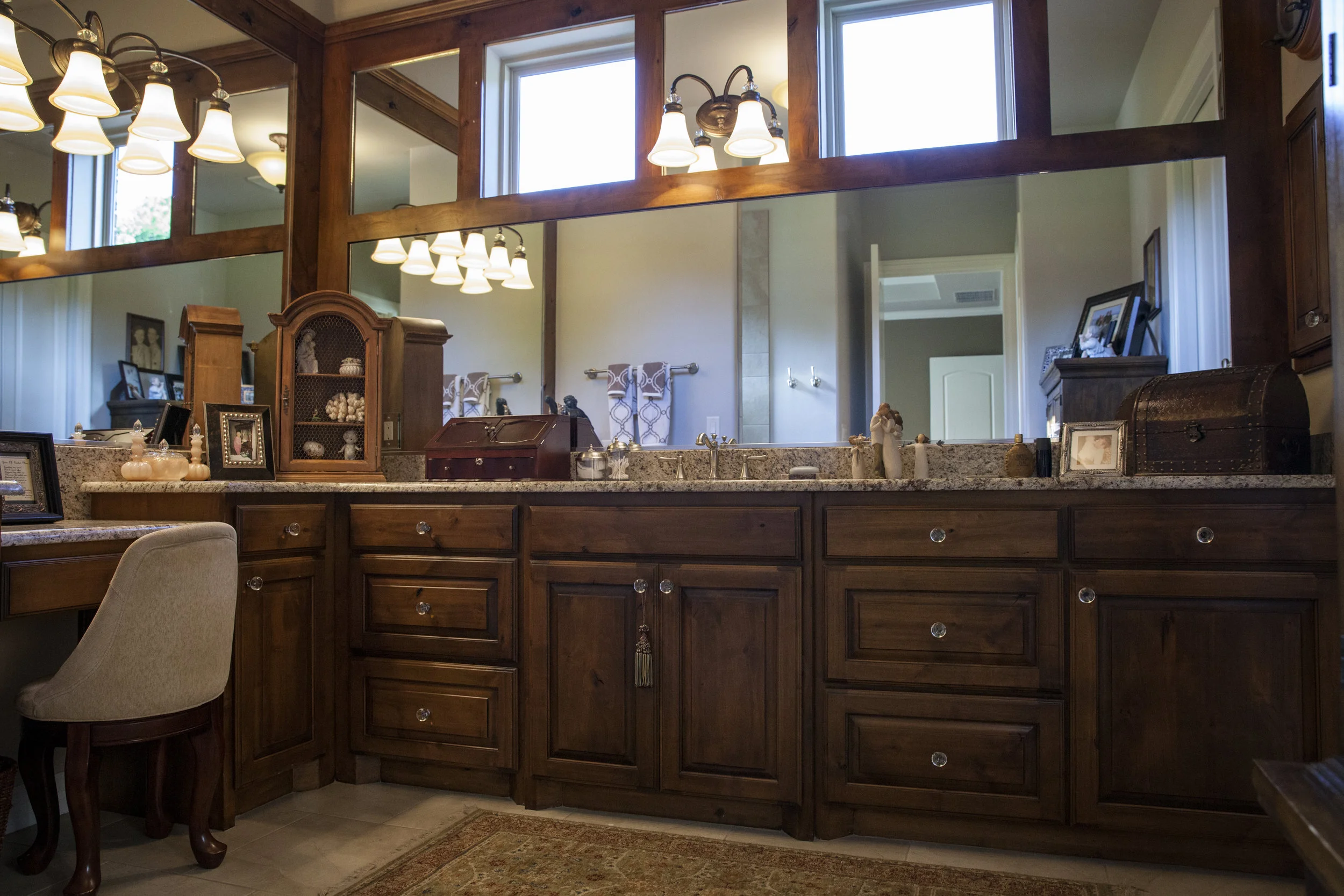 MASTER BATH.jpg