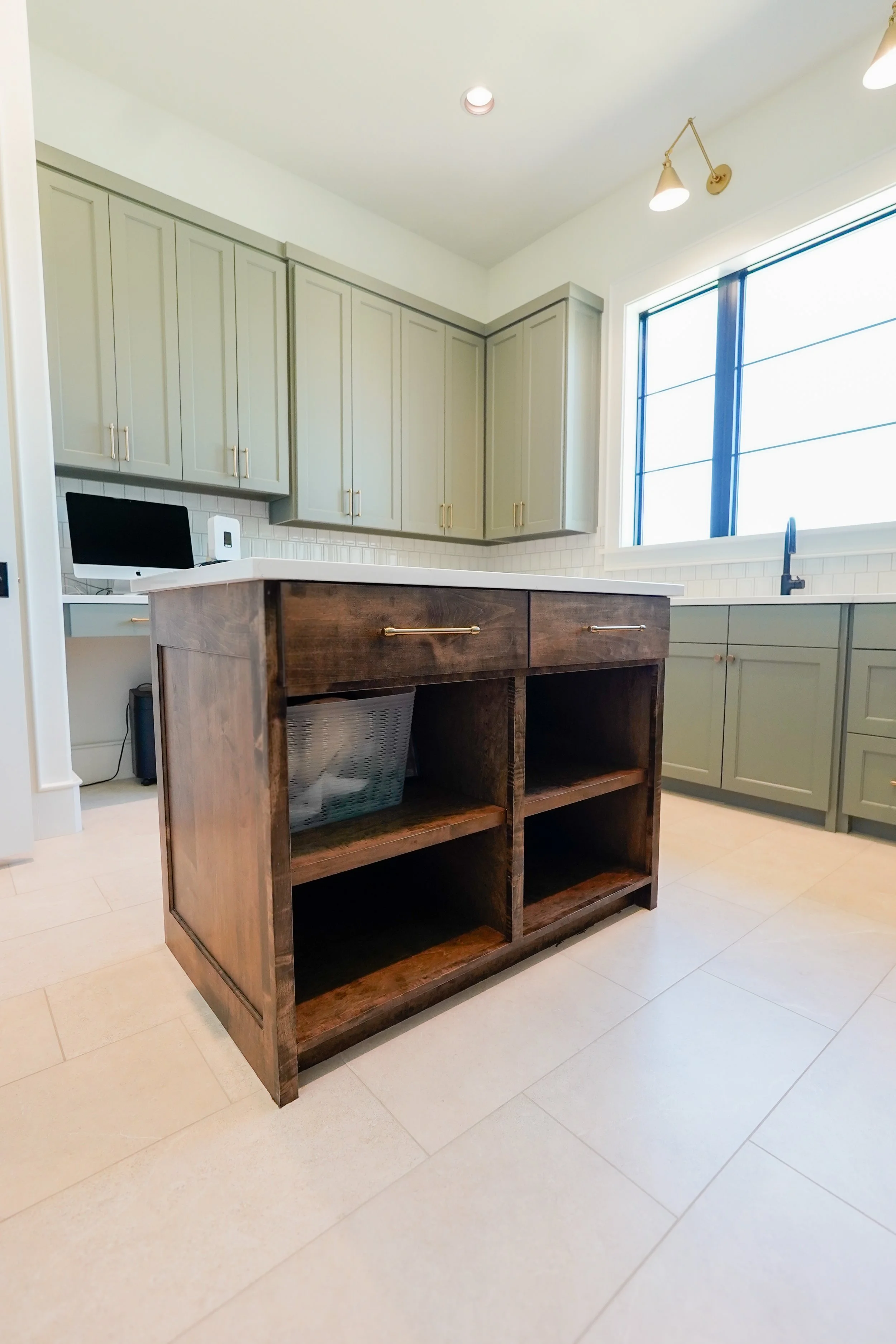 Laundry Room Island.jpg
