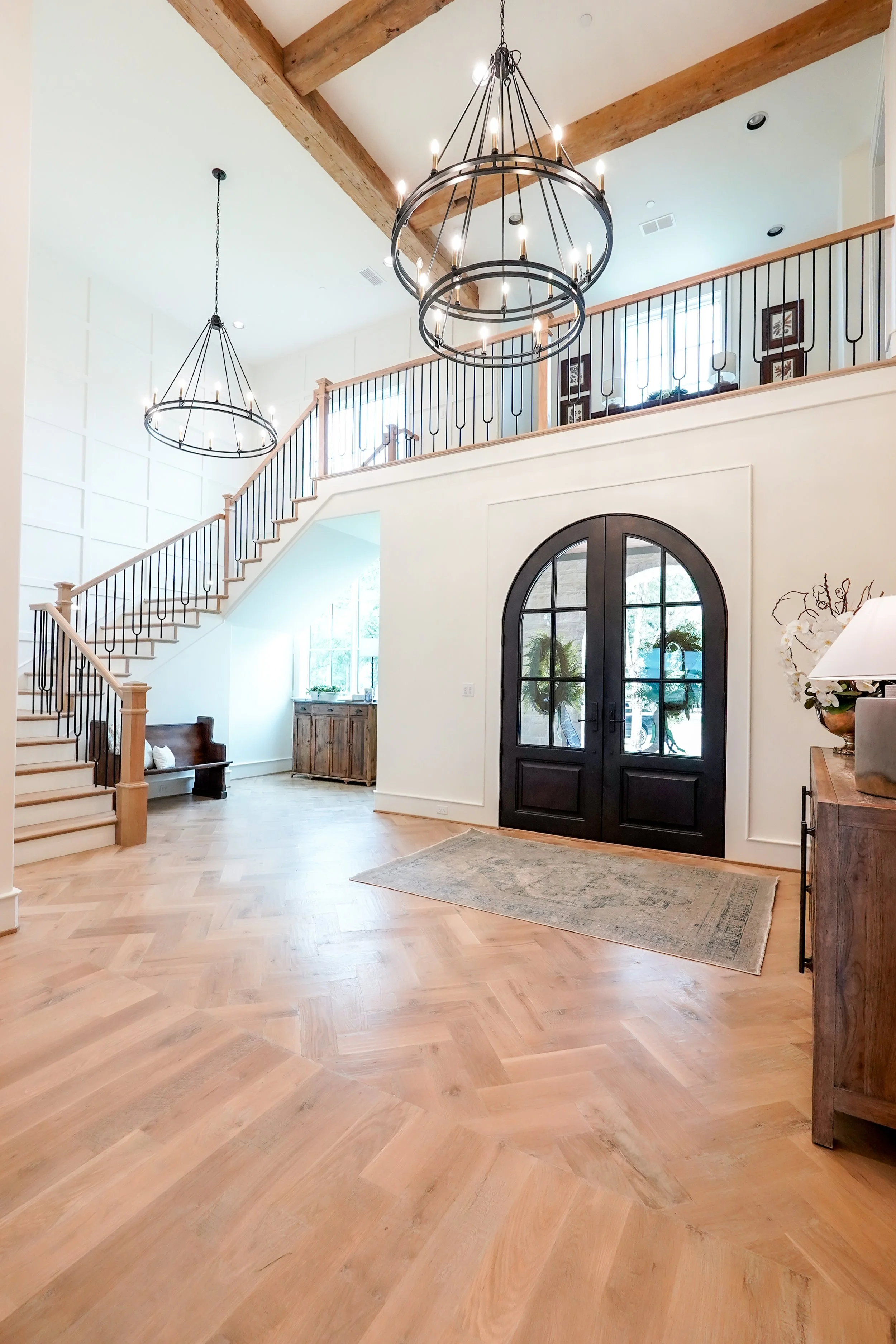 Entry & Staircase - Interior (3).jpg