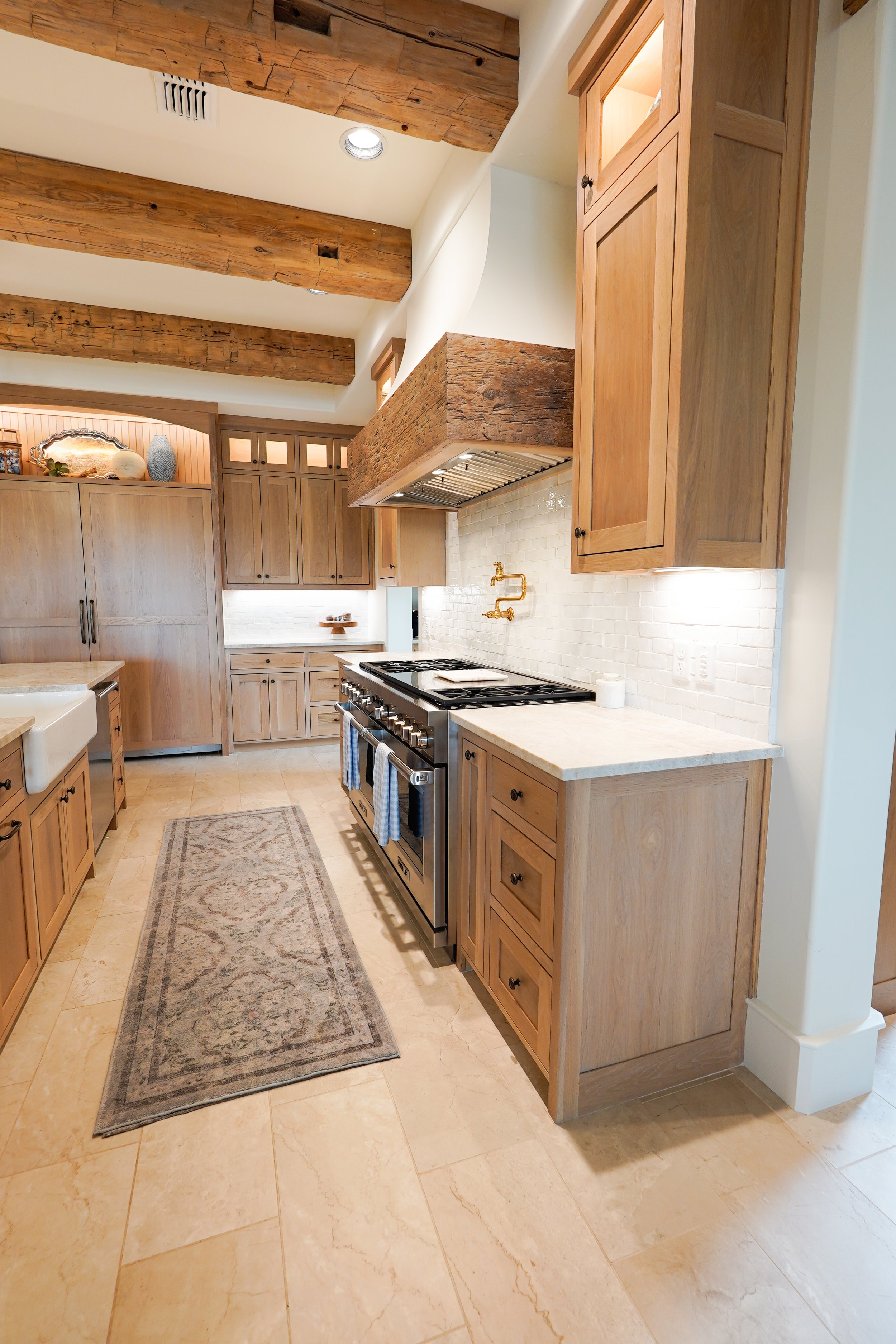 Kitchen & Range.jpg