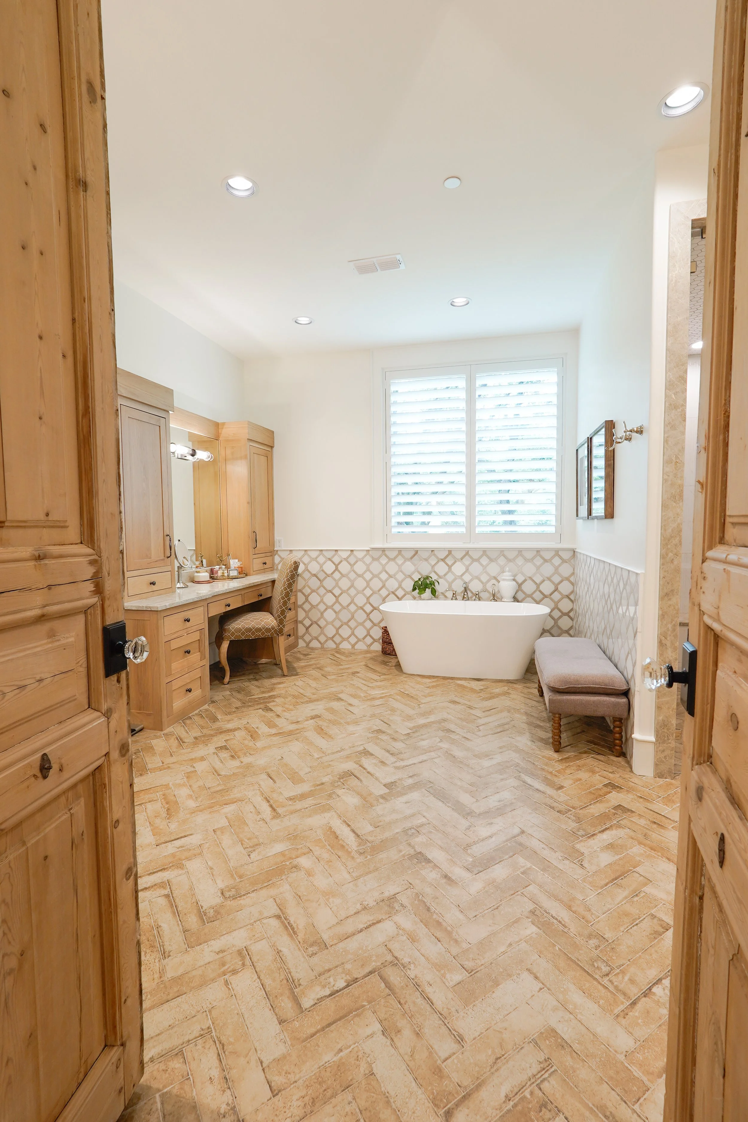 Master Bathroom - Entty.jpg