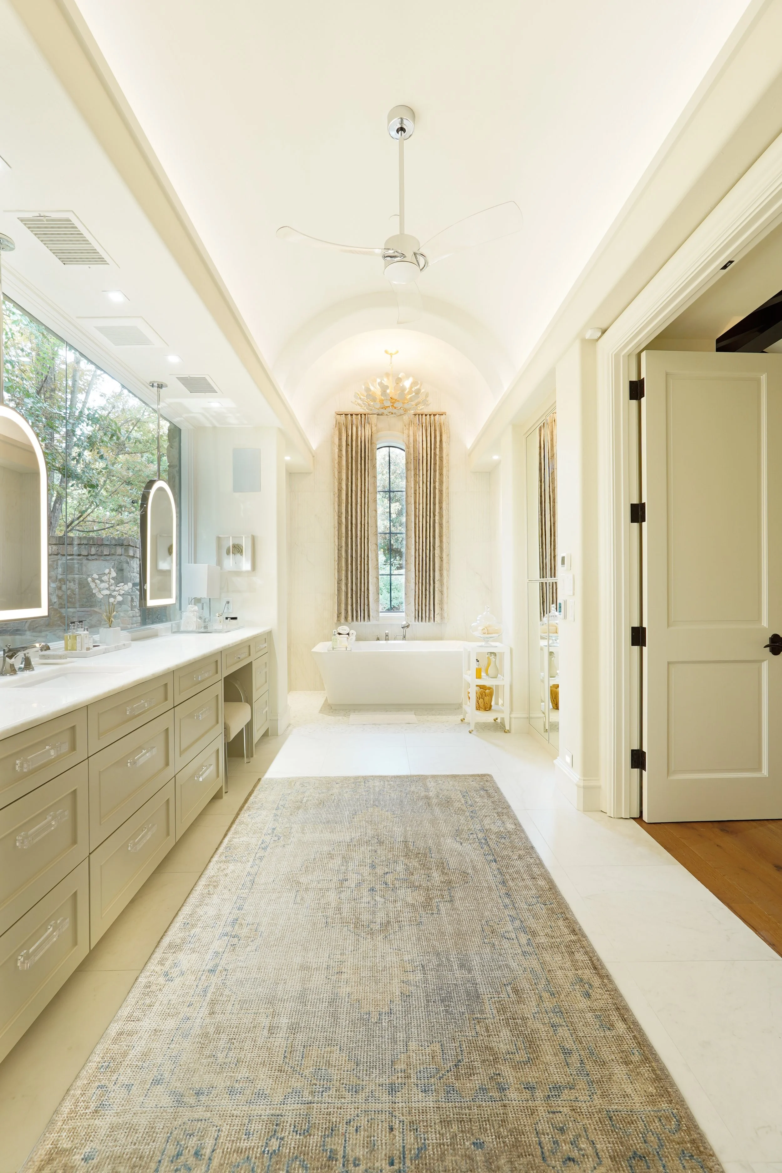 Master Bathroom.jpg
