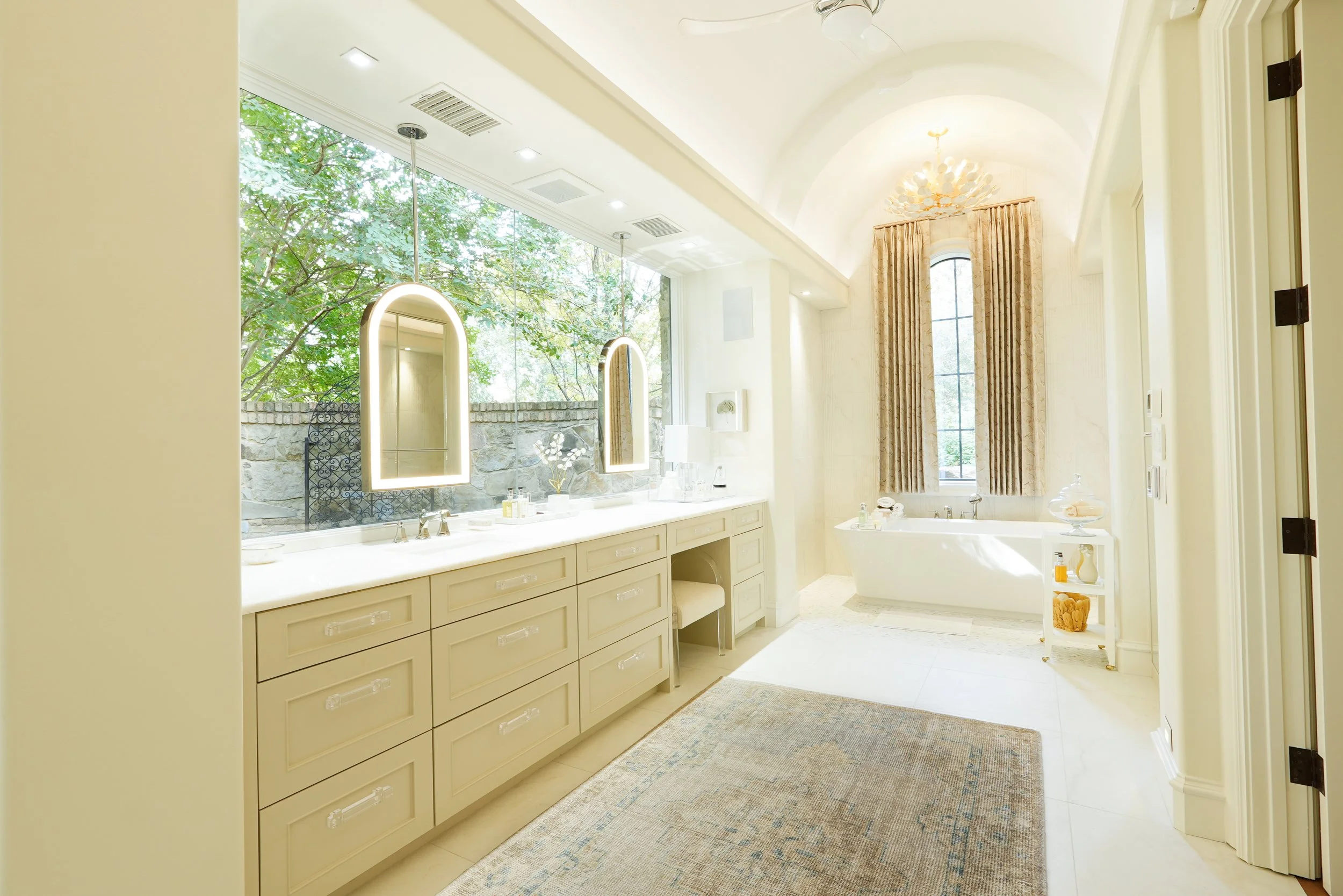 Master Bathroom (2).jpg
