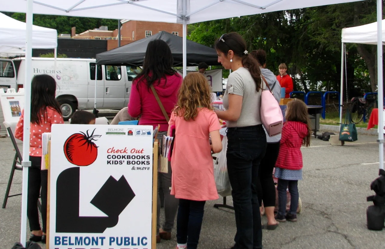 Popup Library, Opening Day 2016.jpg