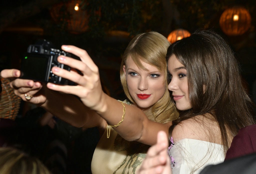 Taylor Swift and Hailee Steinfeld