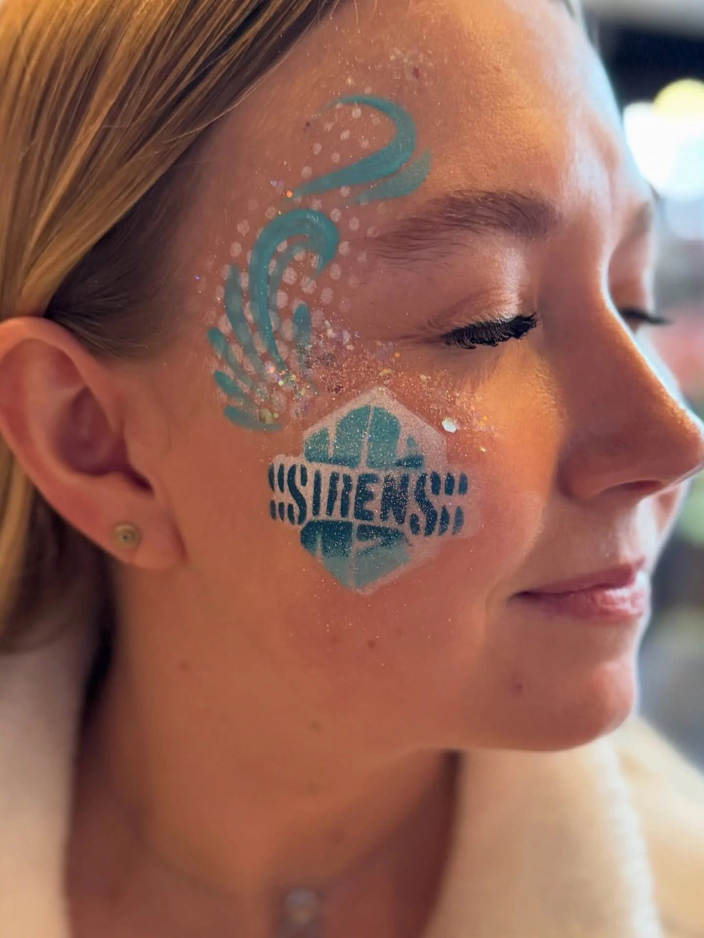 The @thepwhlofficial is in Hockeytown, USA, and we love to see it! Throwing it back to last year&rsquo;s @pwhl_frost @pwhl_sirens game last year. I couldn&rsquo;t make this one, but I can&rsquo;t wait to see them when the women come back in March!

#