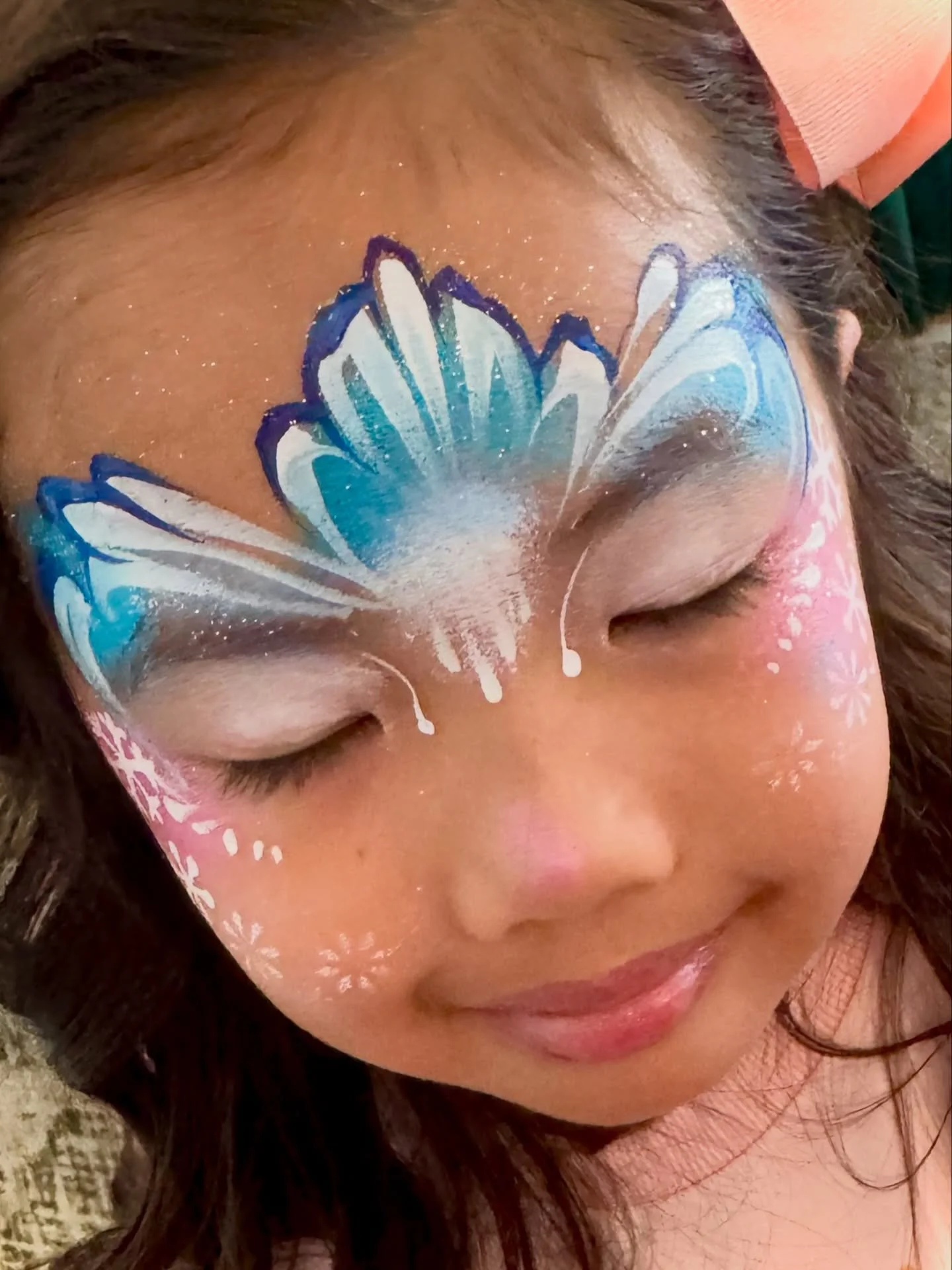 Snowy princess crown face paint ❄️👑💙