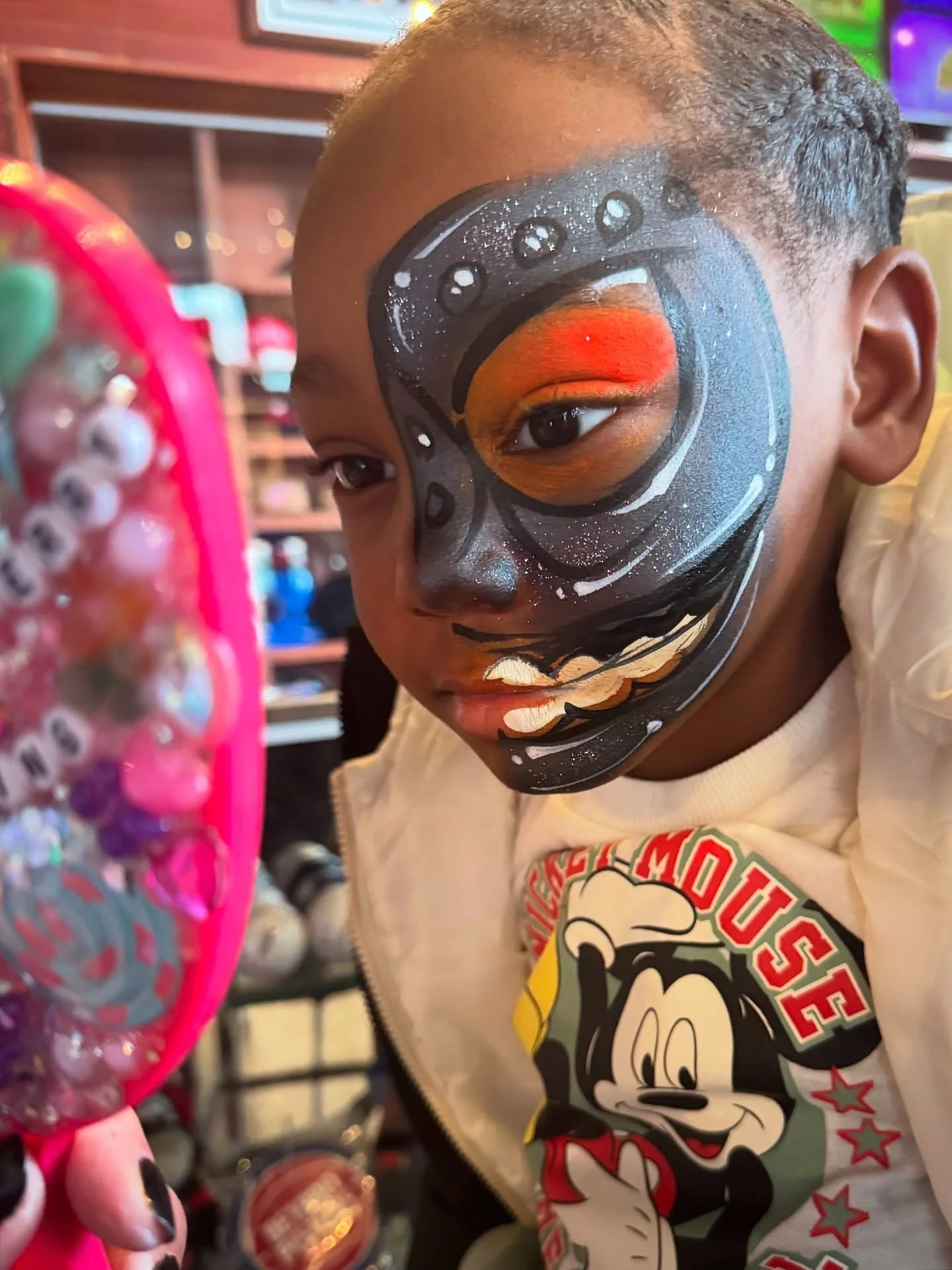 Epic Max D Monster Jam face paint for this little dude today!

#monsterjam #sundaysundaysunday #maxd #monsterjamfacepaint #maxdfacepaint