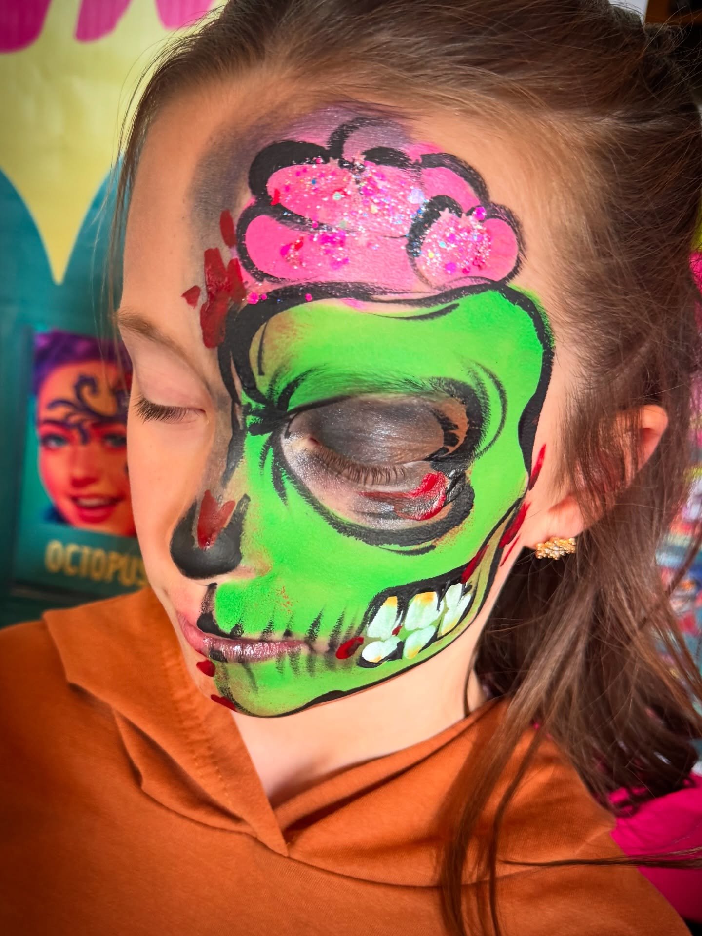 @monsterjam face paint was so fun! I&rsquo;m used to just doing quick logos at @hockeytowncafe so it was a bit of a workout doing these ⚡️ fast ⚡️ half faces with a line of kids waiting 😅&hellip; but so worth it! Every truck is a different character