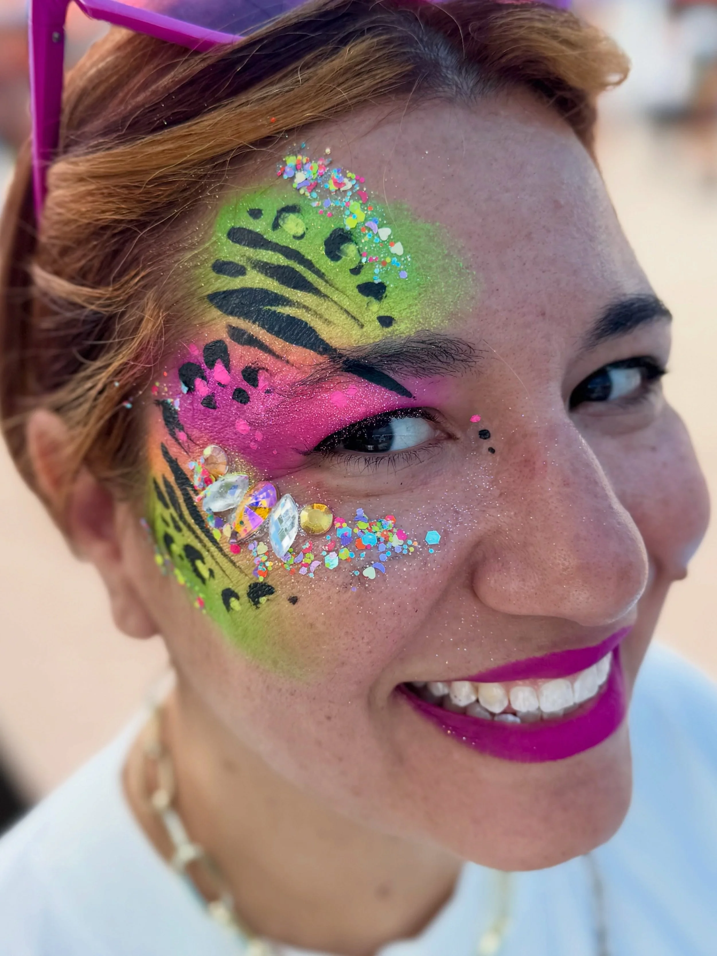 Complimentary festival face paint all weekend at @movementdetroit ✨🎉

Sat, Sun &amp; Mon
2 - 6 pm

Just look for the @longdrink zone! We&rsquo;ve got glitter and glow paint to complete your rave lewks! 🙌✨

Thanks @mysticalrainbowkaci for rocking da