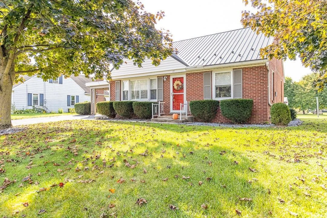 💻 sites.i3dtours.com/77coblerd
On the market now with Cheyenne Diller - JAK Real Estate‼️
3 🛏  2🛁
Cheyenne impresses each home owner she meets with the best digital marketing in real estate‼️ Her clients gladly choose her because she offers them m