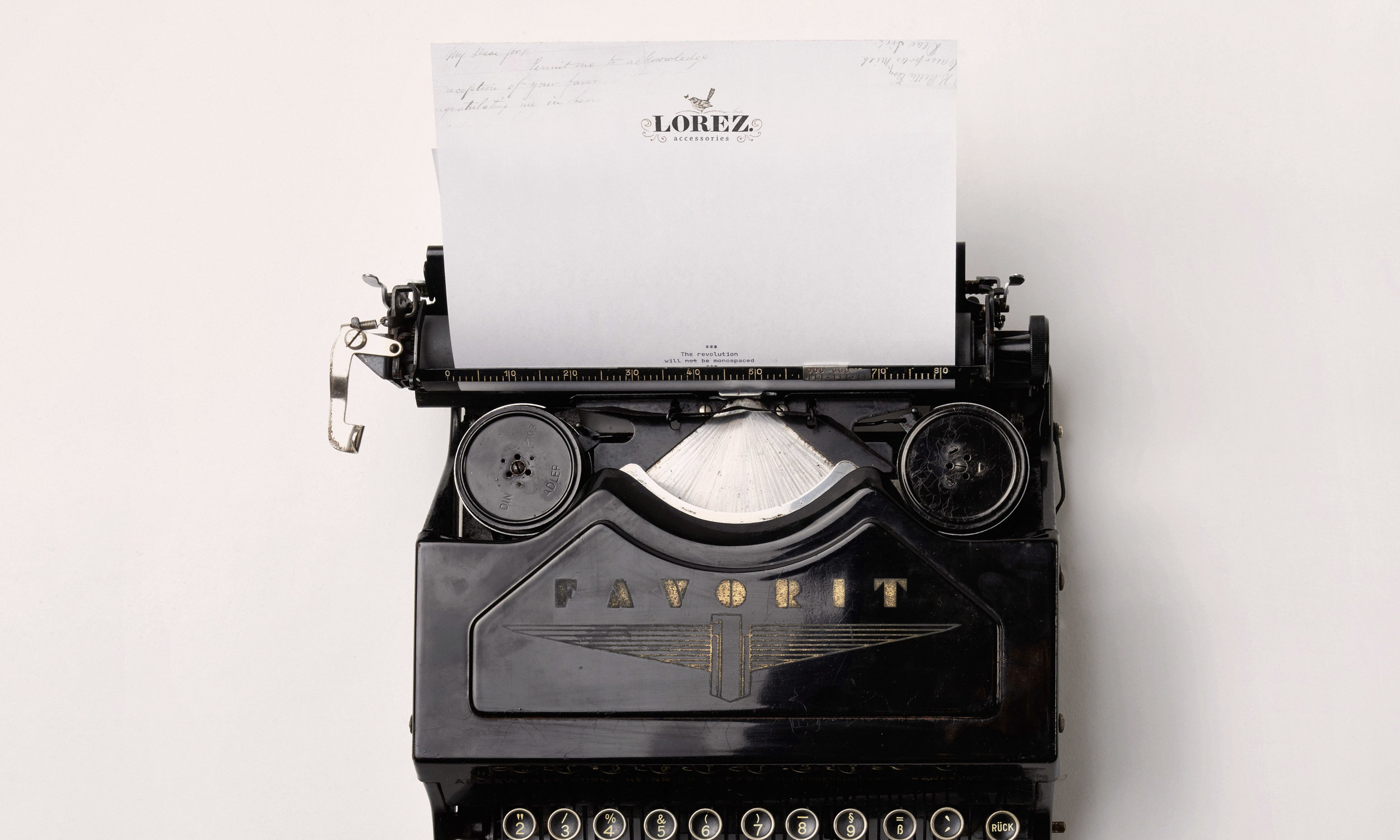 LOREZ TYPEWRITER V2.jpg