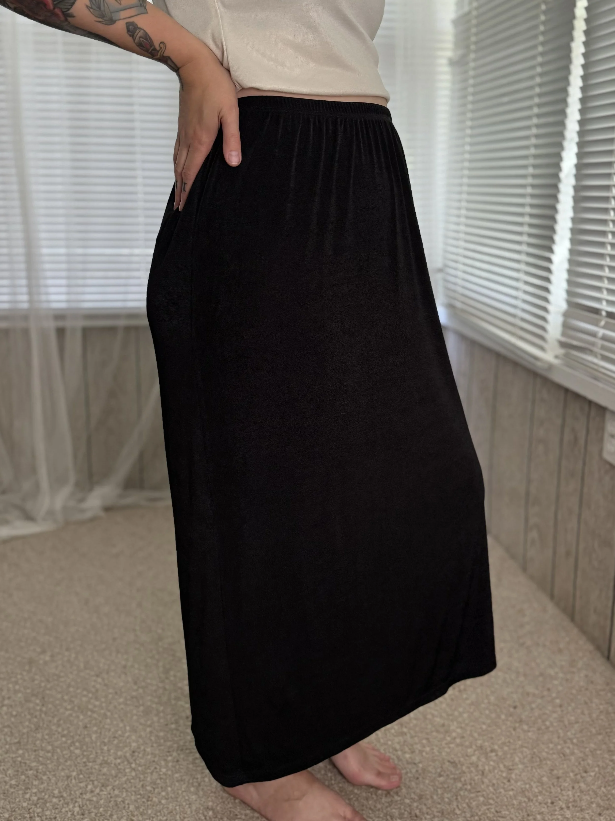 AGB Black Stretchy Maxi Skirt