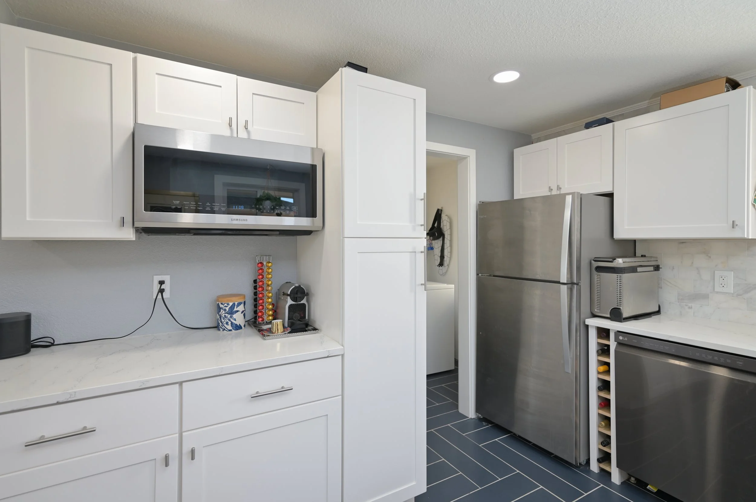 1213AkronSreet_Kitchen-4.JPG