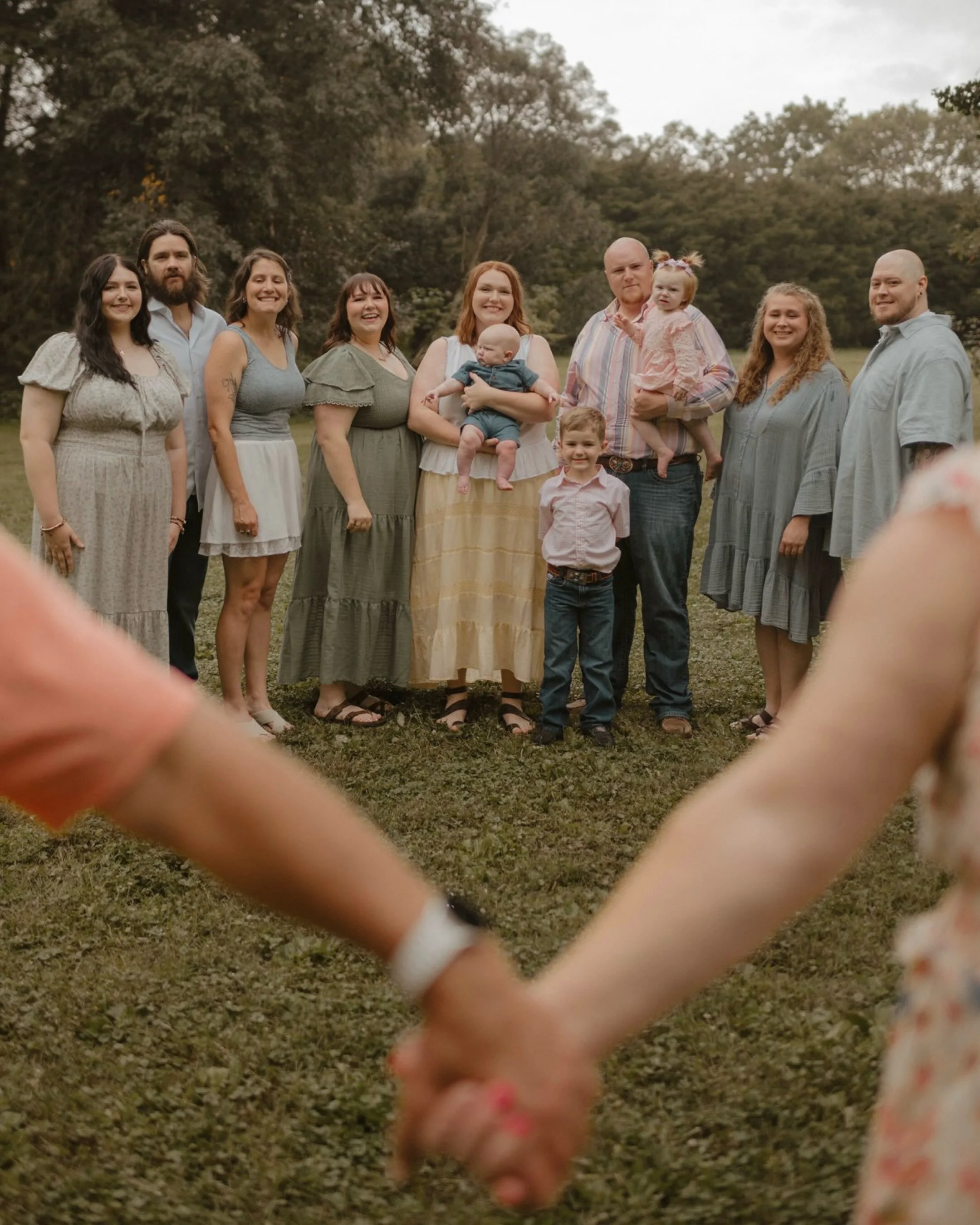 The LaRosae Family scheduled their family photos in advance, as most need to when wrangling this many people. 📷
.
.
The weather didn&rsquo;t start out ideal and we found a spot that just dispersed a sprinkle. By the end, the rain subsided and the su