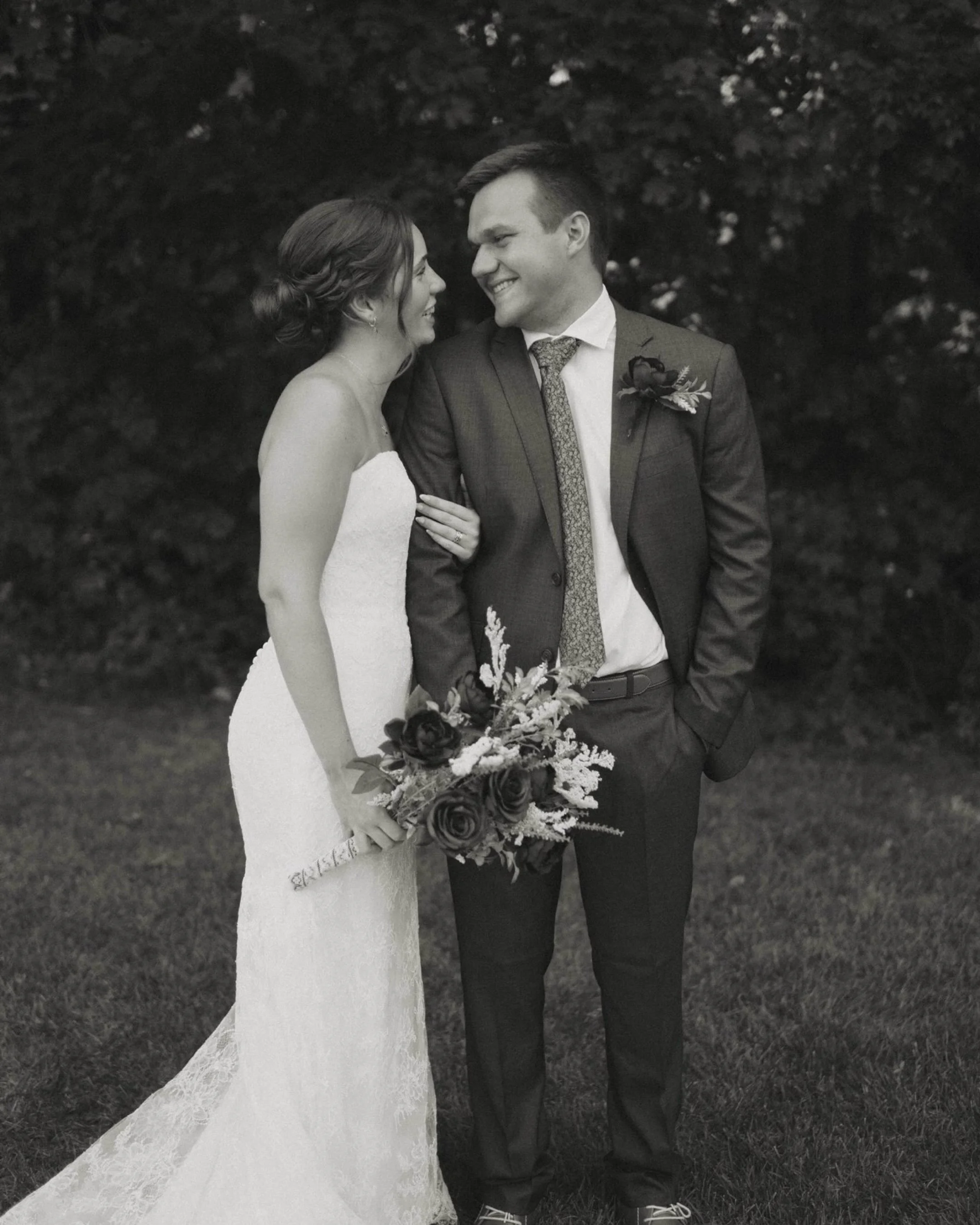 &hellip;do you know how hard it was to pick out favorites for this slideshow? I saved the ones that were my personal favorites and then still had too many slides. There&rsquo;s just something so cozy and special about getting married in a location th