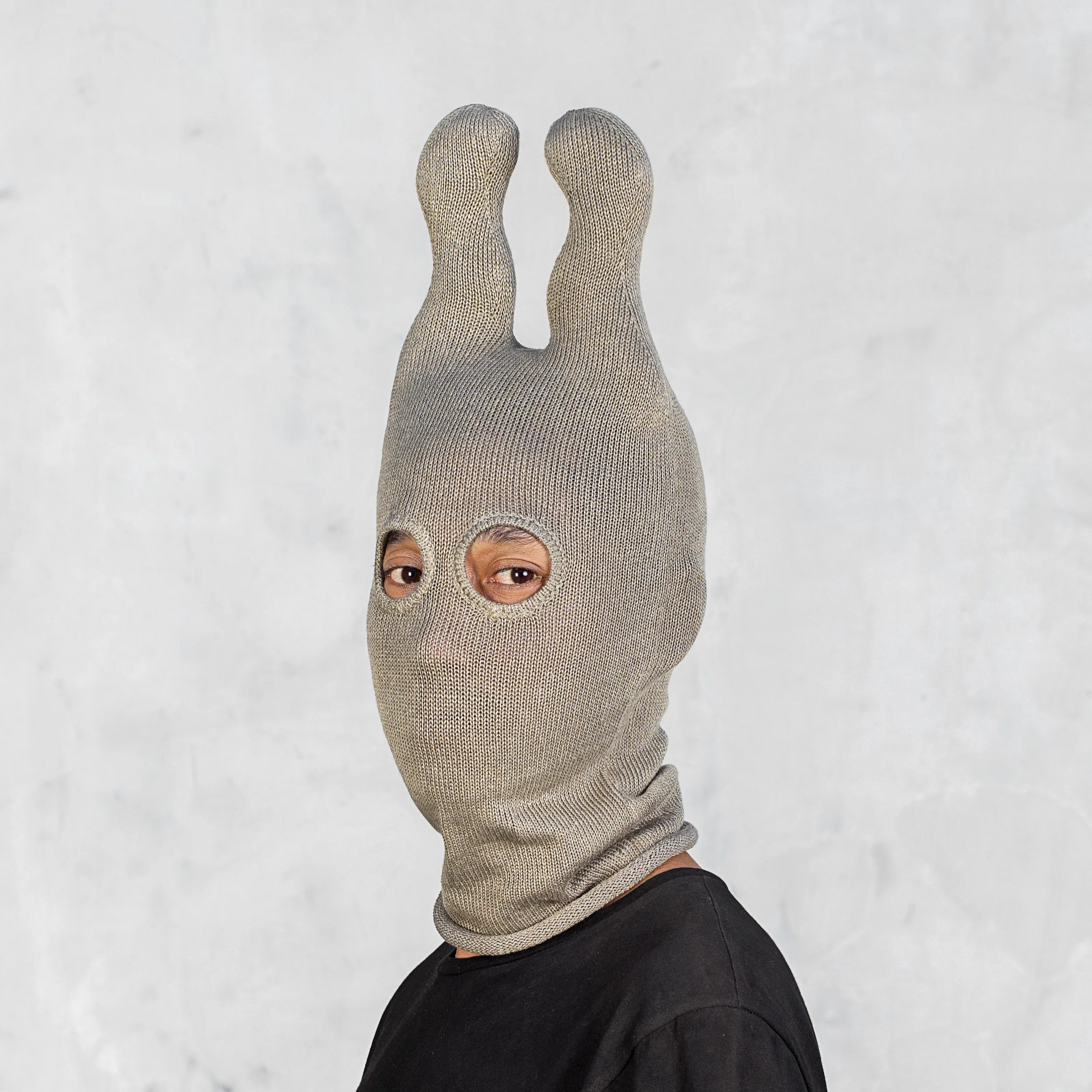 Limited_Edition_Socky_Onda_olive_Qtr.jpg