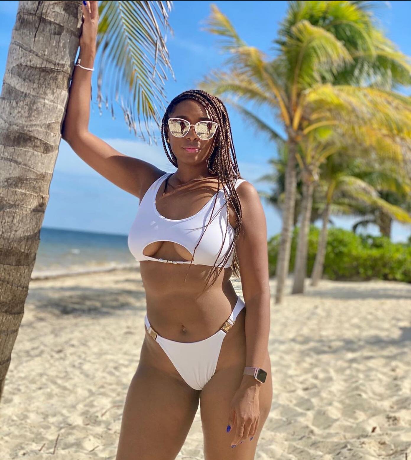 Already booked your room for spring break? Go ahead and tag us in your best travel pic! 📷 @drtiffietu