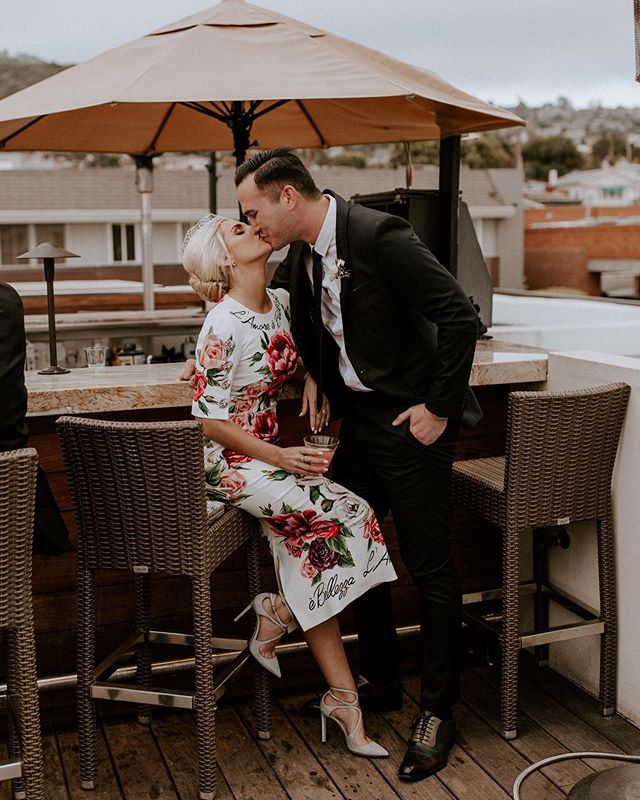 I mean, it&rsquo;s only natural to end up at a rooftop bar right after you say &ldquo;I do&rdquo; right??? ...
...
...
...
...
#photobugcommunity #wanderingweddings #authenticlovemag #losangelesweddingphotographer #loveintentionally #californiaweddin