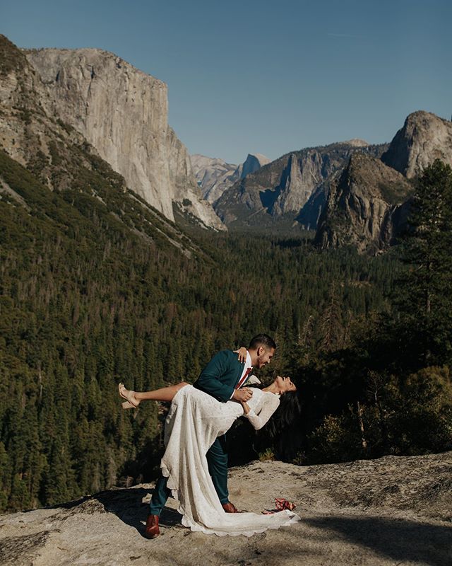 Yosemite. You literally neeevverrrr get old! 😍😍 ...
...
...
...
...
#photobugcommunity #wanderingweddings #authenticlovemag #losangelesweddingphotographer #loveintentionally #californiaweddingphotographer  #loveandwildhearts #destinationweddingphot