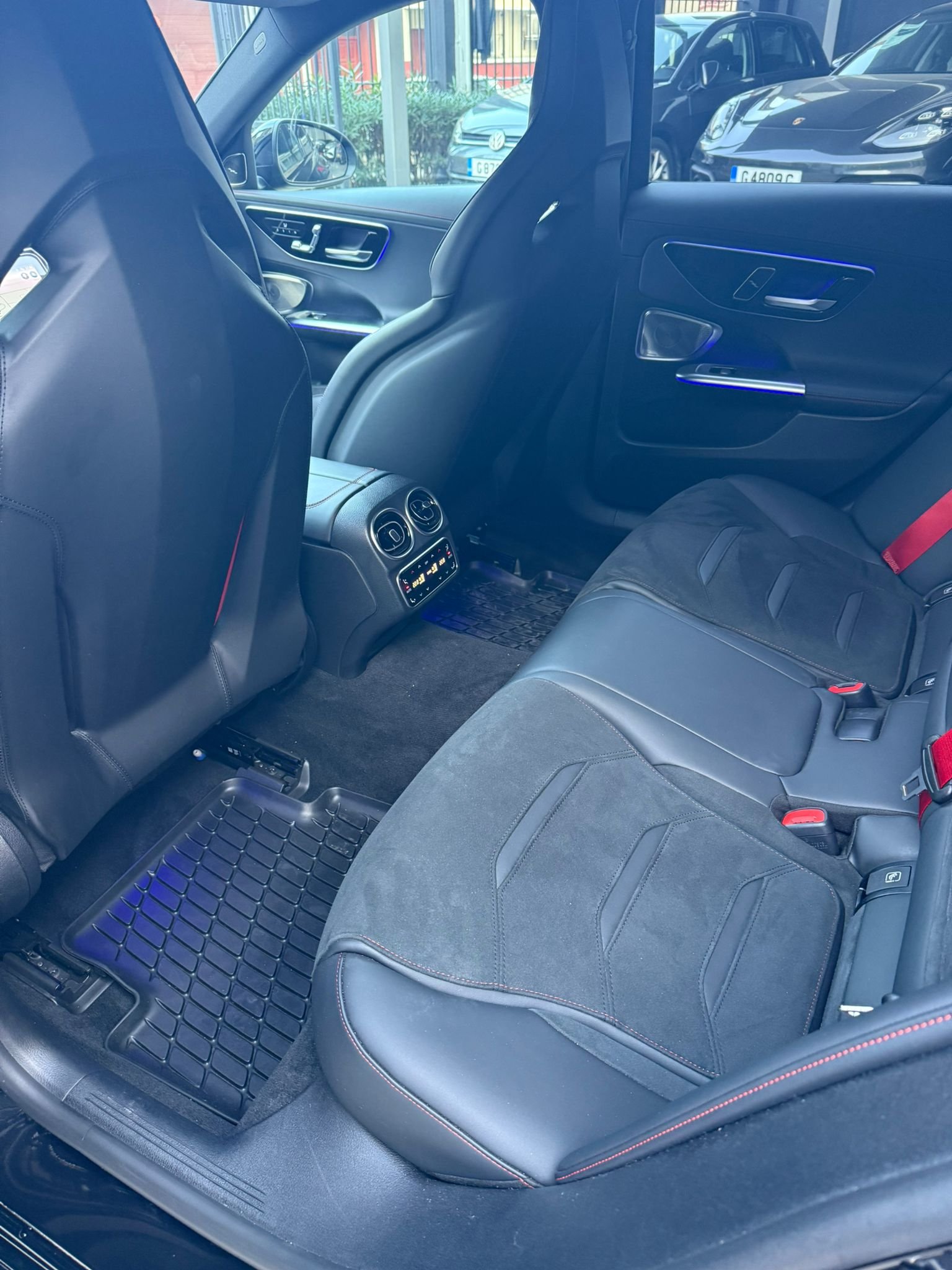 WhatsApp Image 2025-11-14 at 09.07.56 (1).jpeg