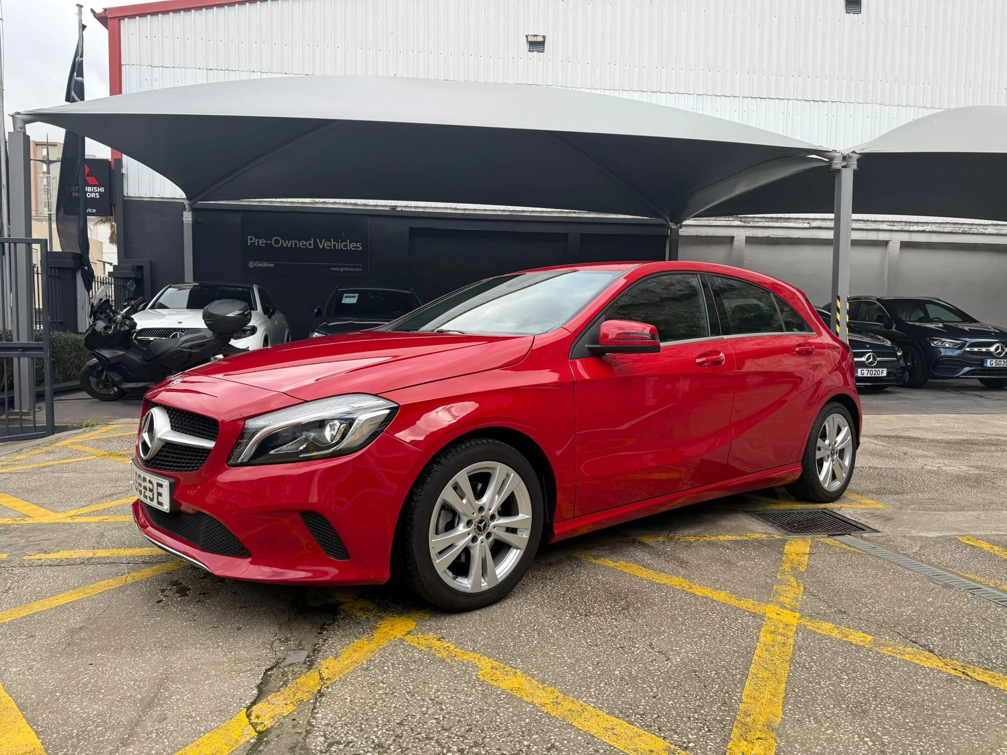 Mercedes-Benz - A180