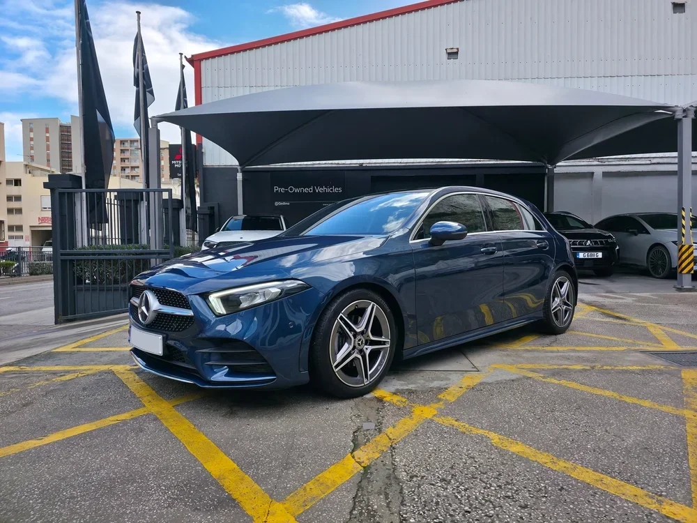 Mercedes-Benz - A180