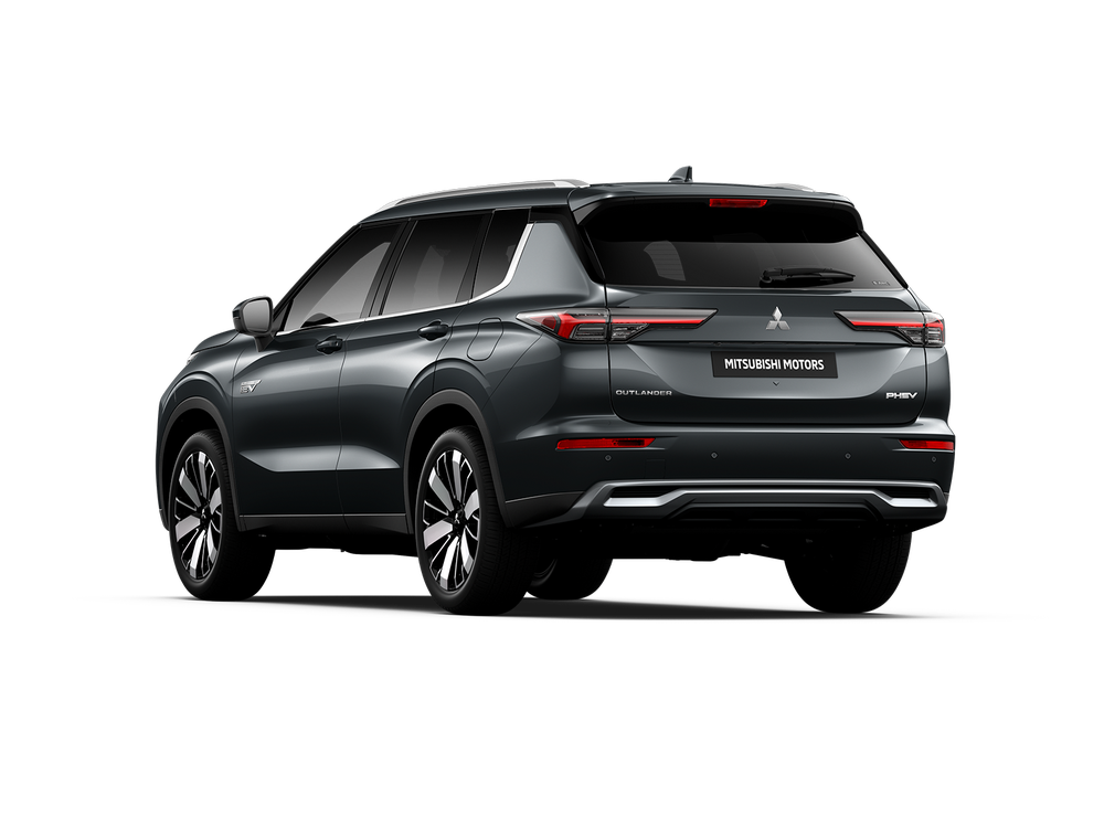 U28_225_25OutlanderPHEV-03_Rear_L1.png.png